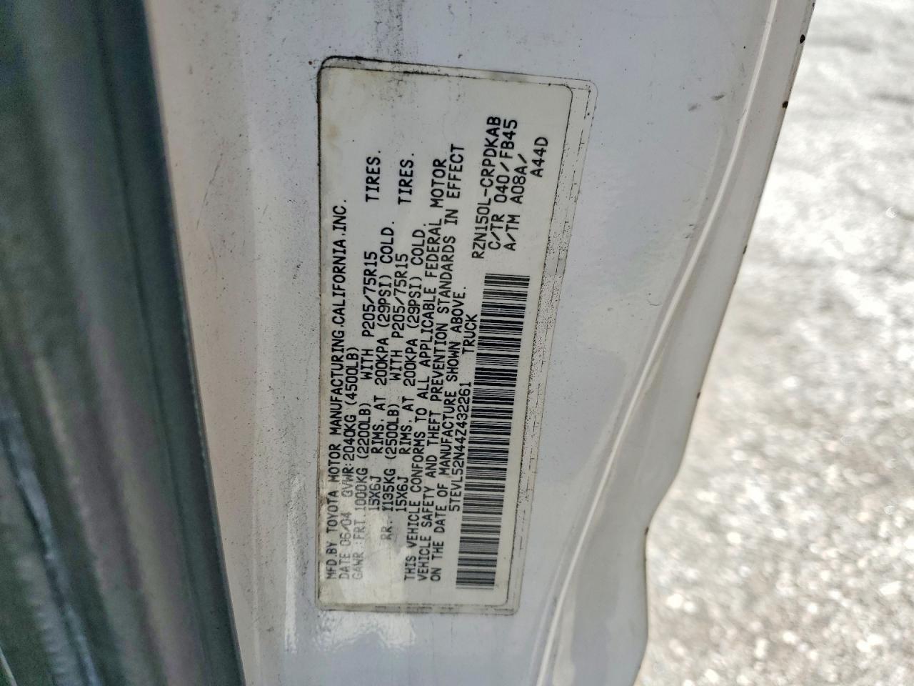 2004 Toyota Tacoma Xtracab White vin: 5TEVL52N44Z432261