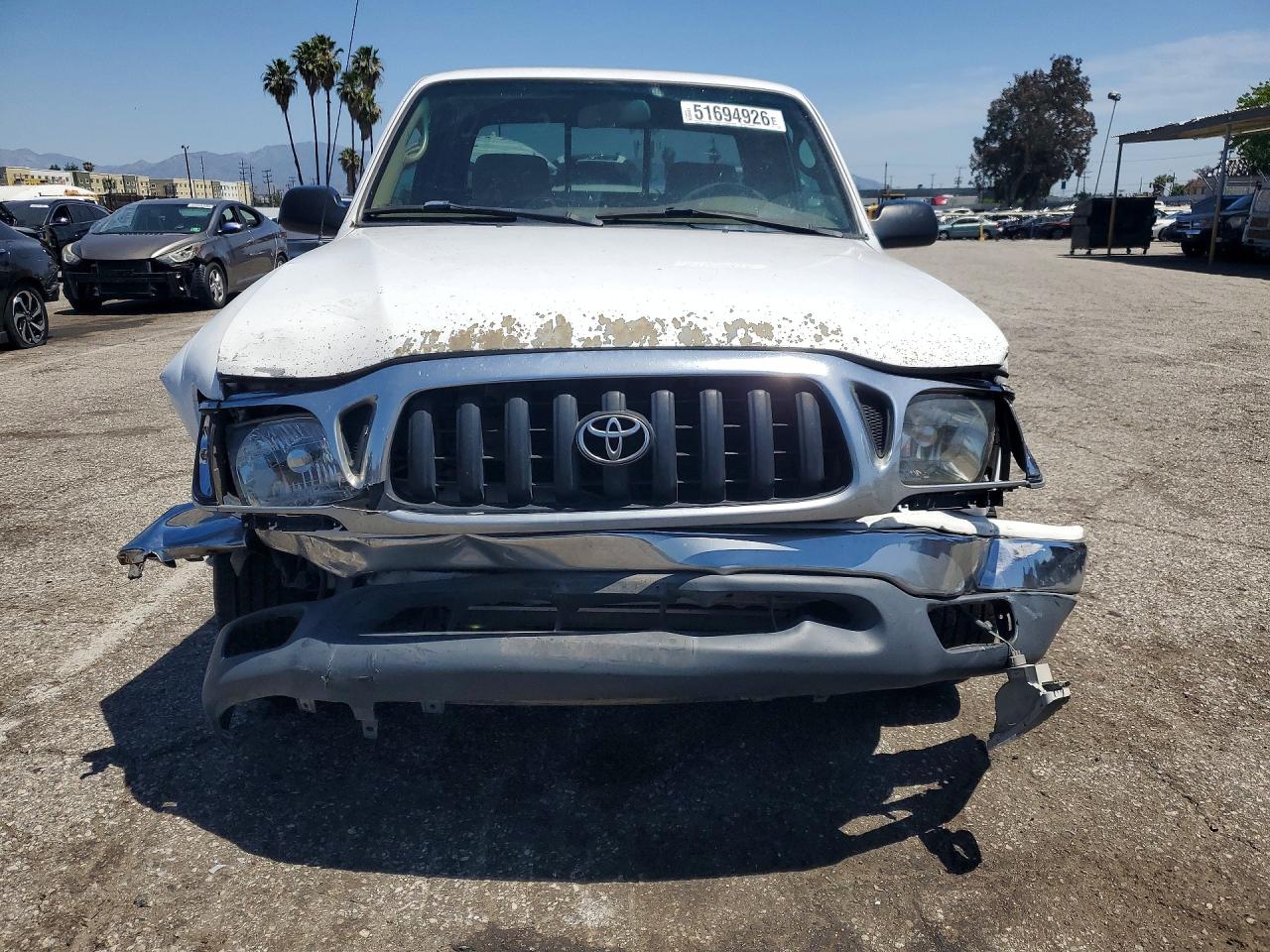 2004 Toyota Tacoma Xtracab White vin: 5TEVL52N44Z432261