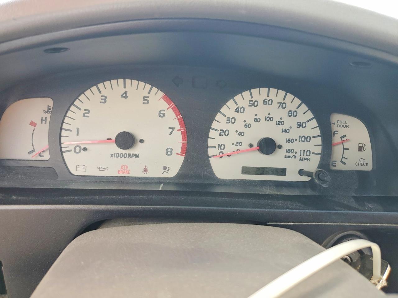 2001 Toyota Tacoma Xtracab White vin: 5TEVL52N51Z820093