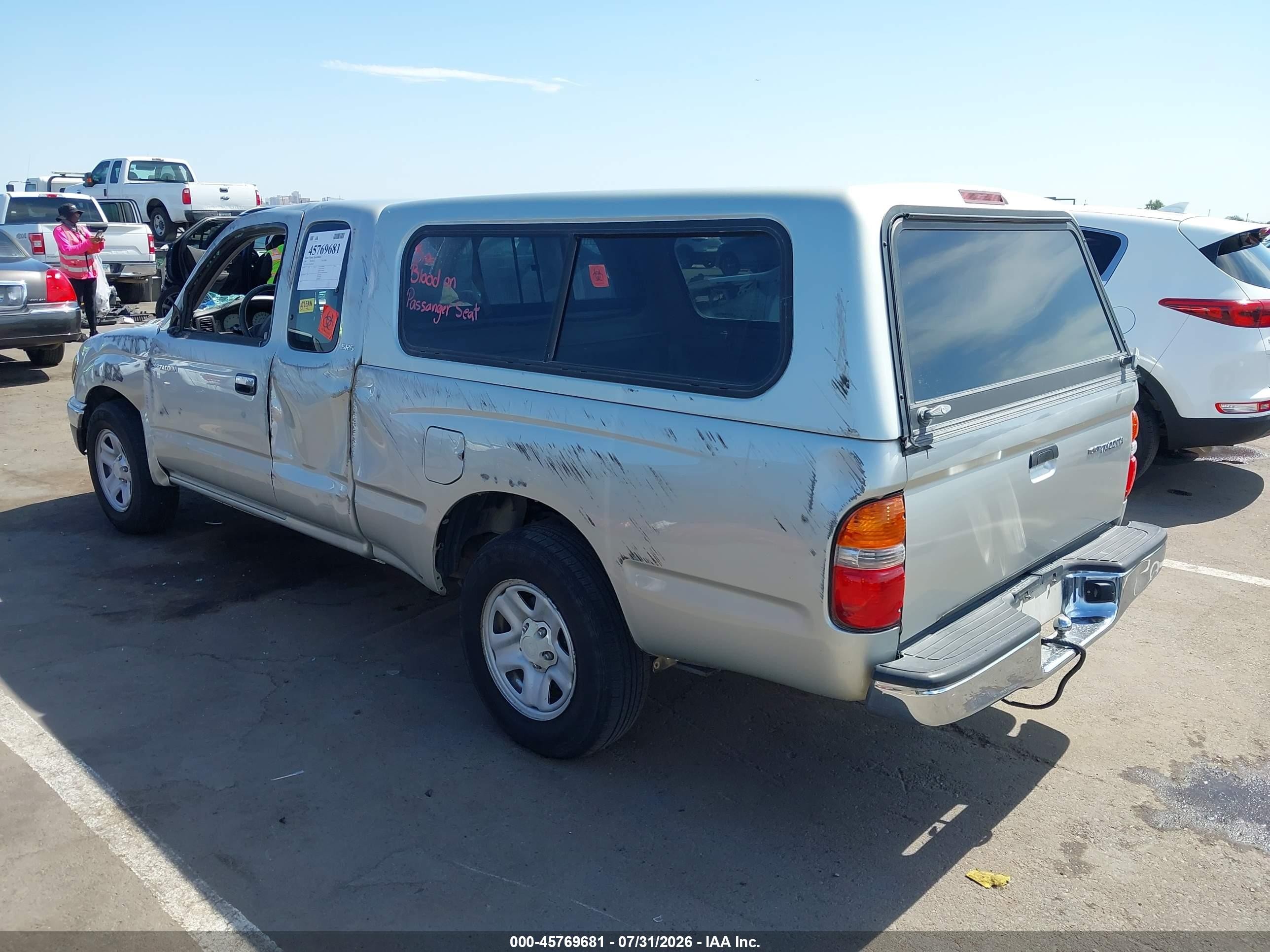 2001 Toyota Tacoma   Silver vin: 5TEVL52N51Z850243