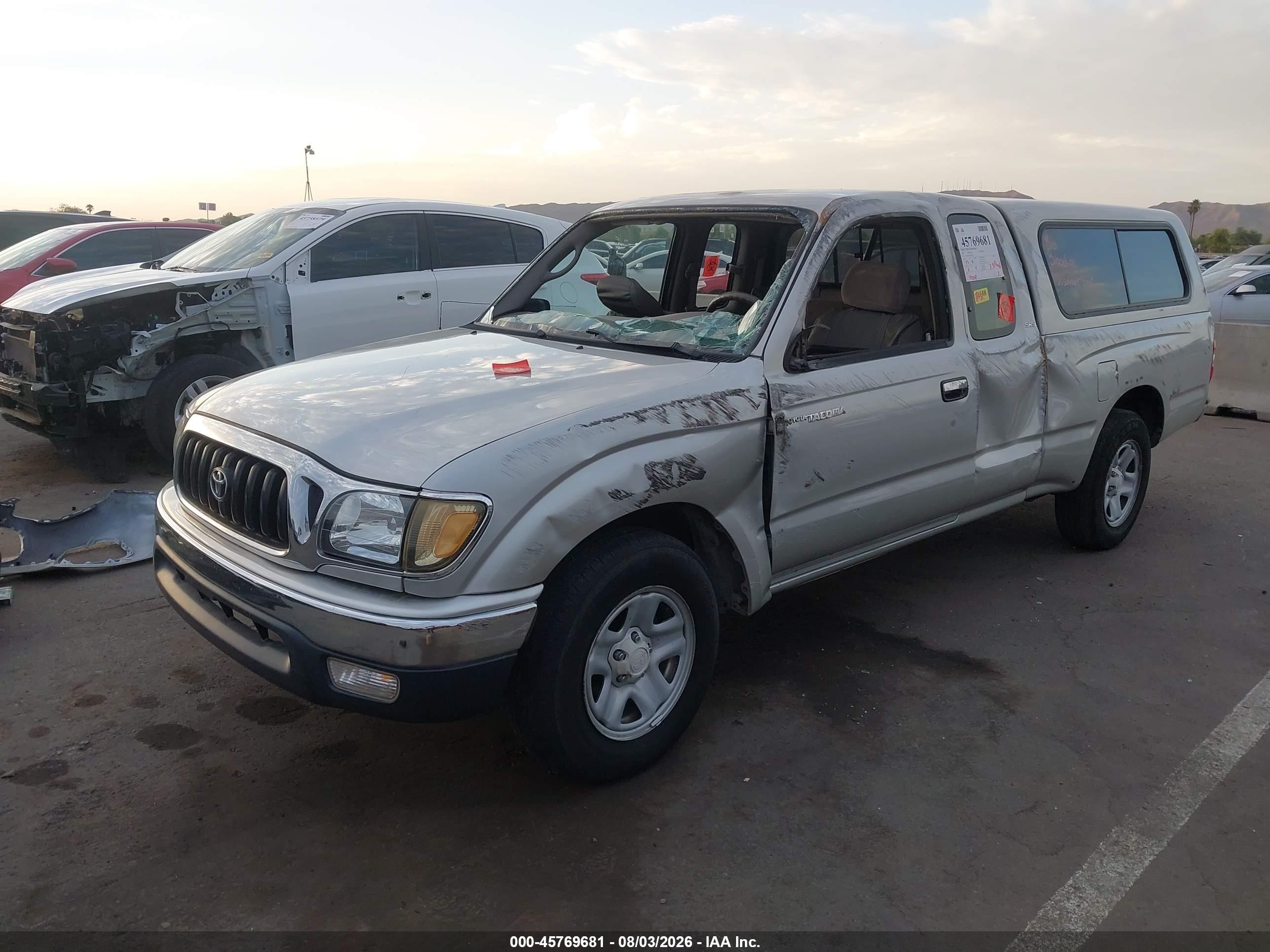 2001 Toyota Tacoma   Silver vin: 5TEVL52N51Z850243