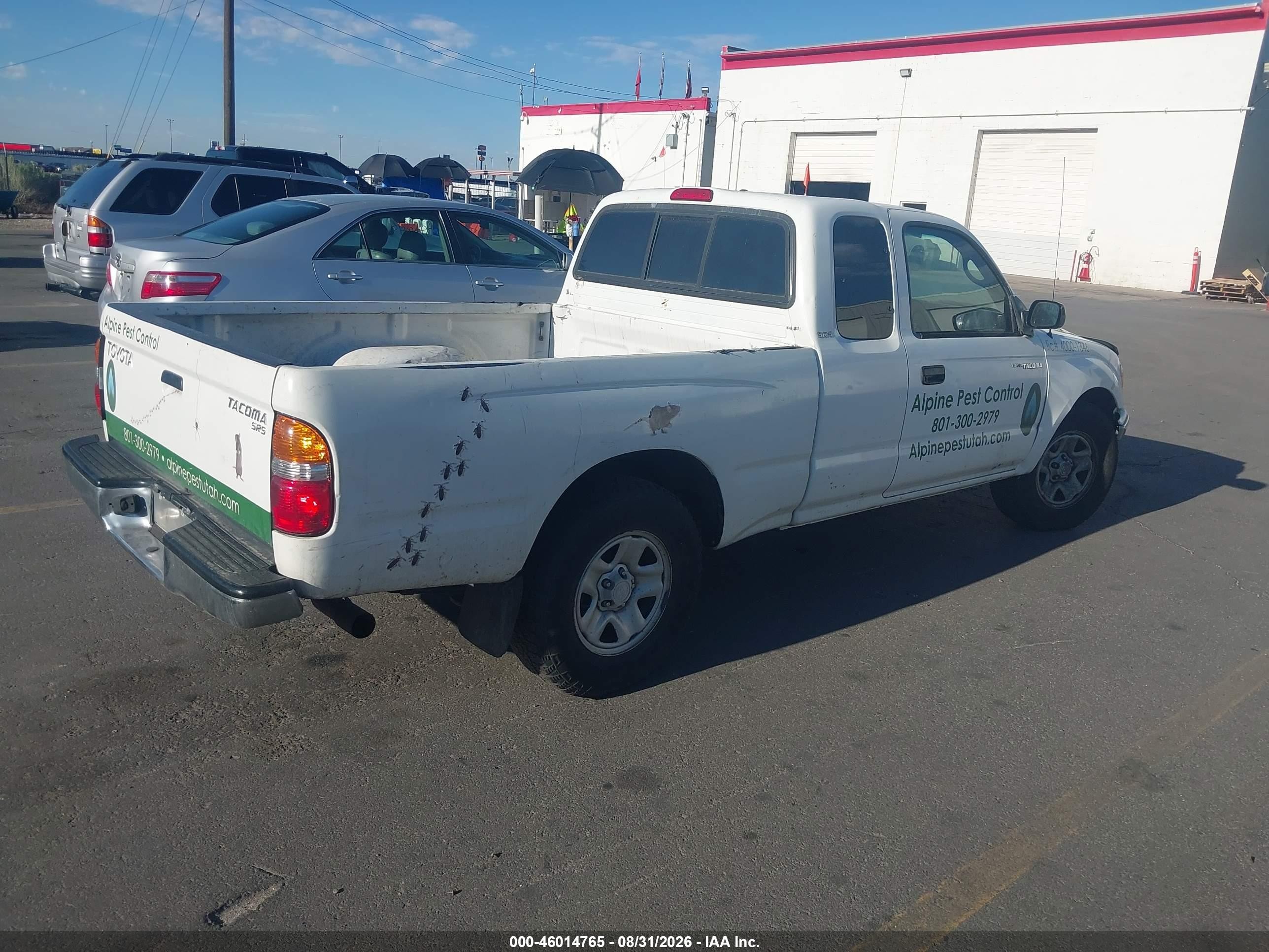 2002 Toyota Tacoma   White vin: 5TEVL52N52Z118731