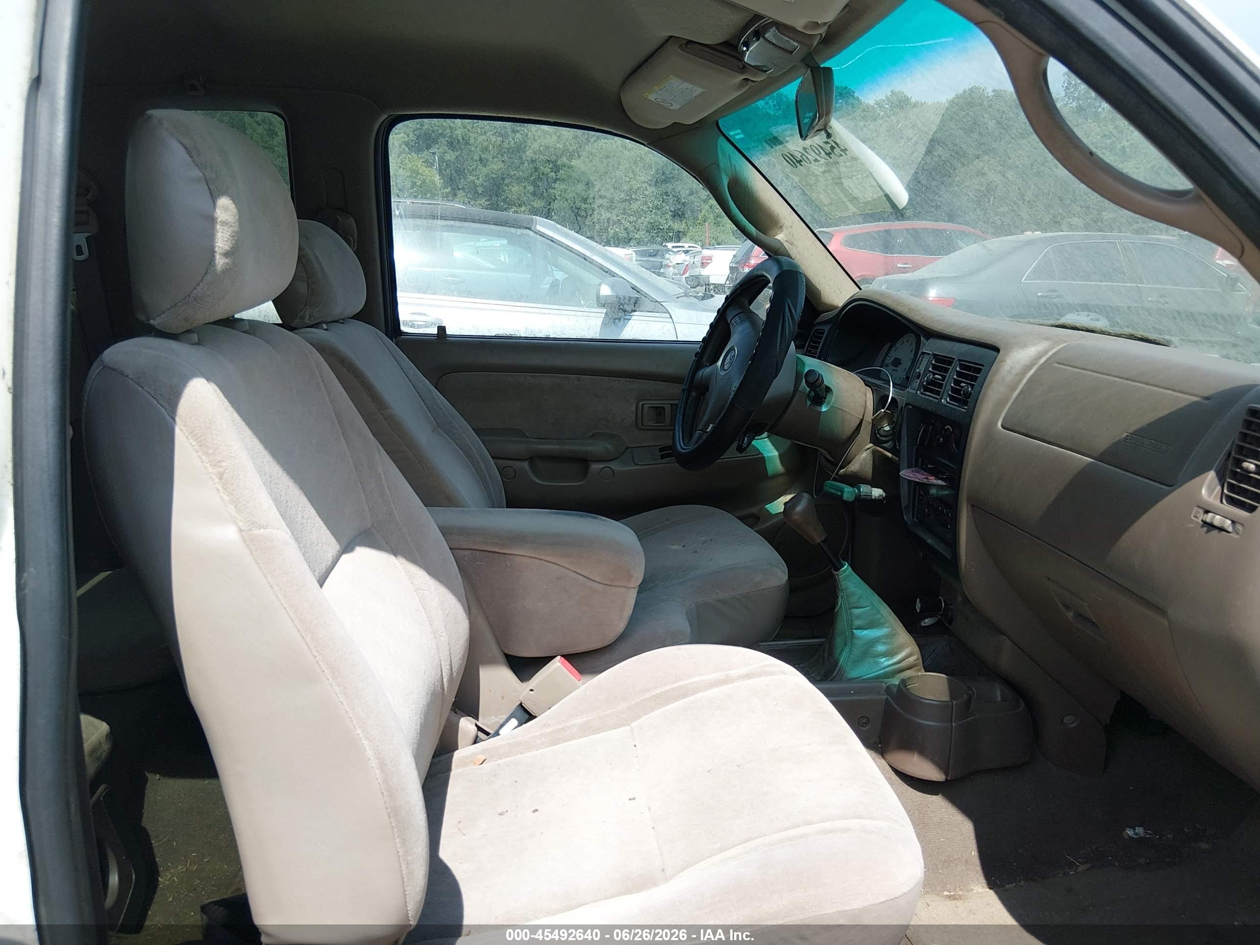 2003 Toyota Tacoma   White vin: 5TEVL52N53Z149057