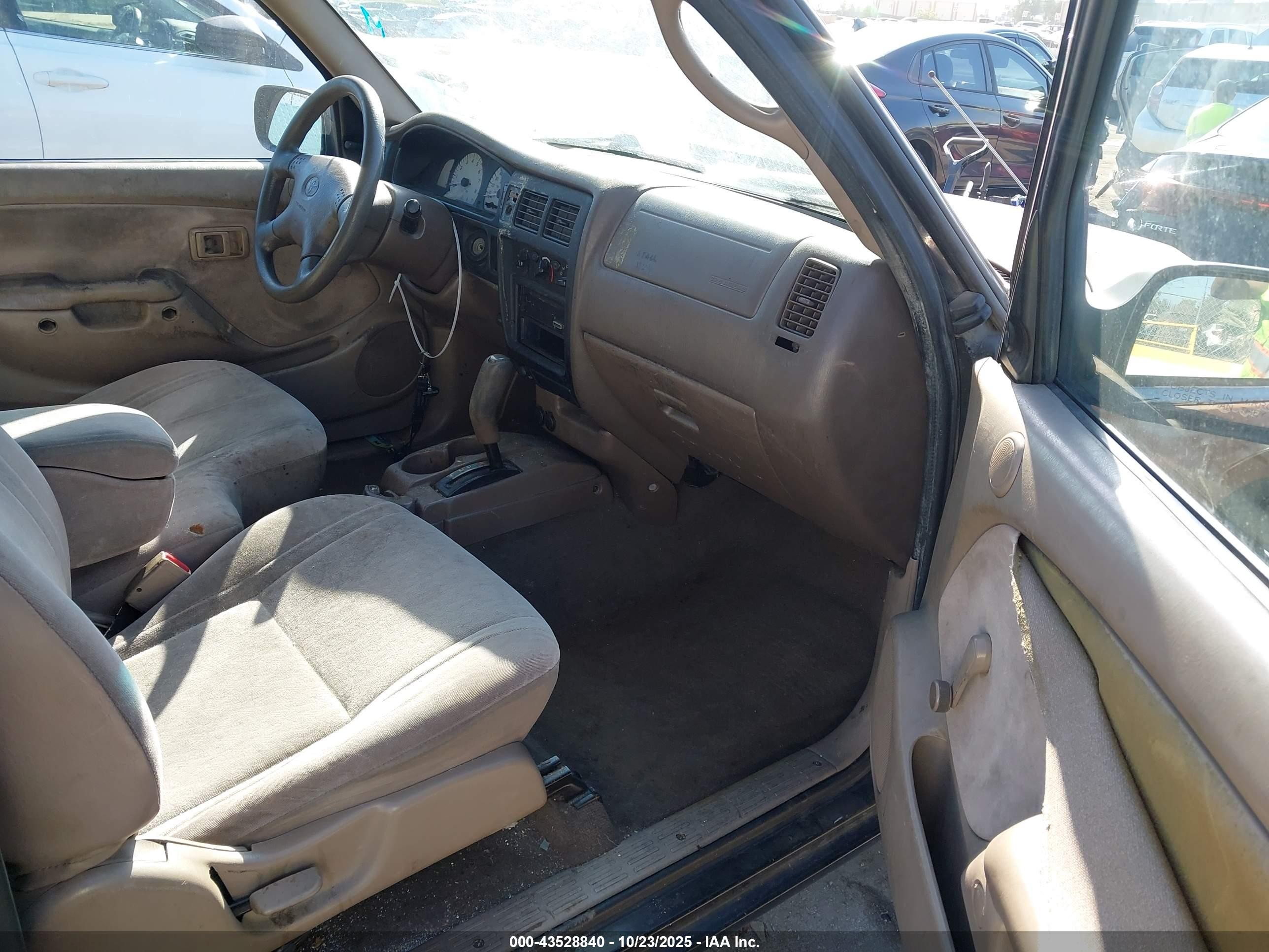 2001 Toyota Tacoma   Brown vin: 5TEVL52N61Z726756