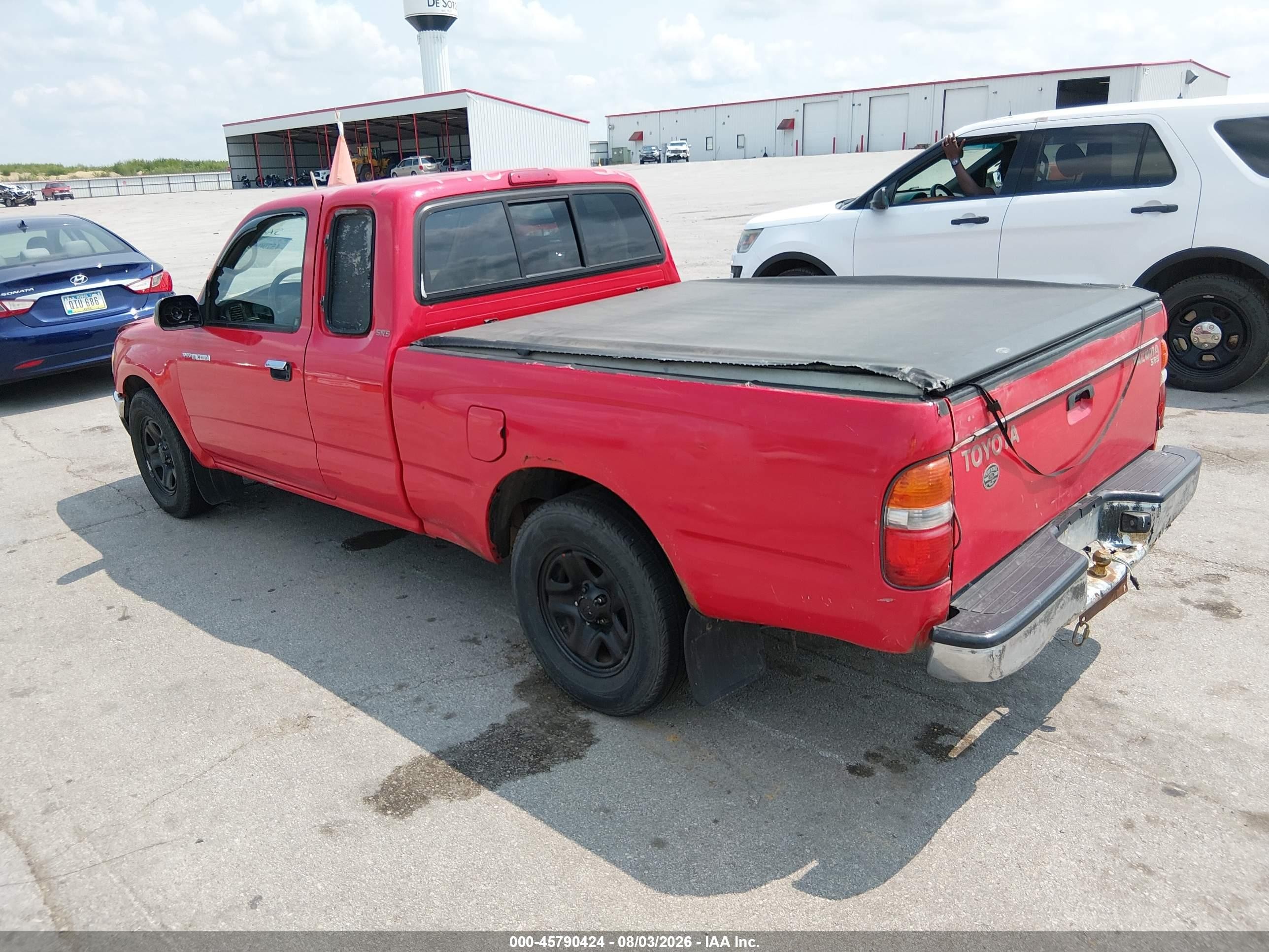 2003 Toyota Tacoma   Red vin: 5TEVL52N63Z219505