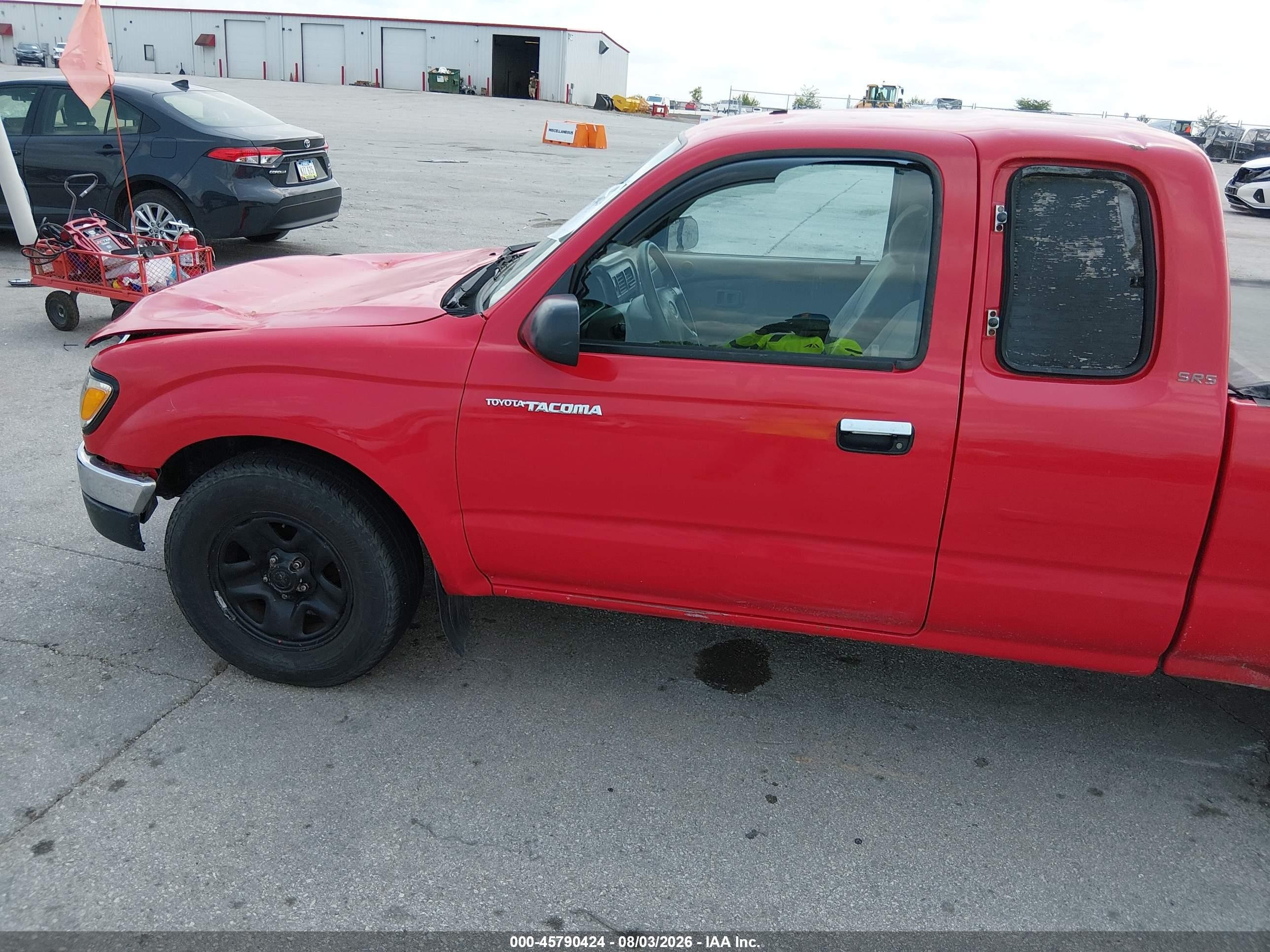 2003 Toyota Tacoma   Red vin: 5TEVL52N63Z219505