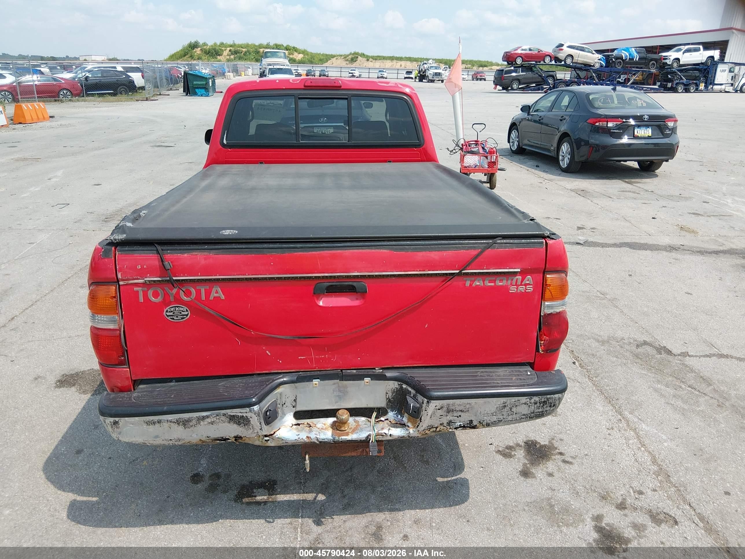 2003 Toyota Tacoma   Red vin: 5TEVL52N63Z219505