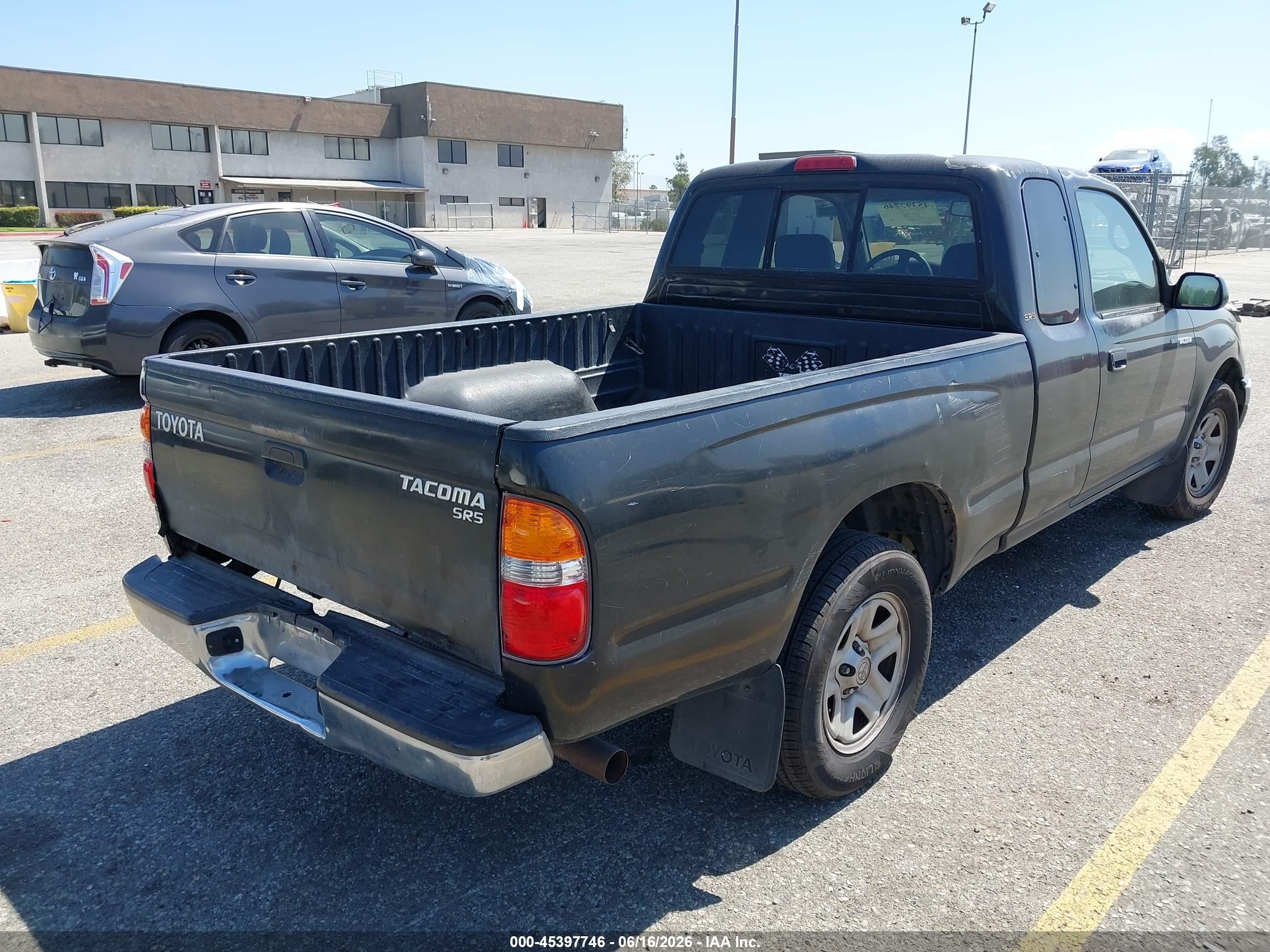 2004 Toyota Tacoma   Black vin: 5TEVL52N64Z337636