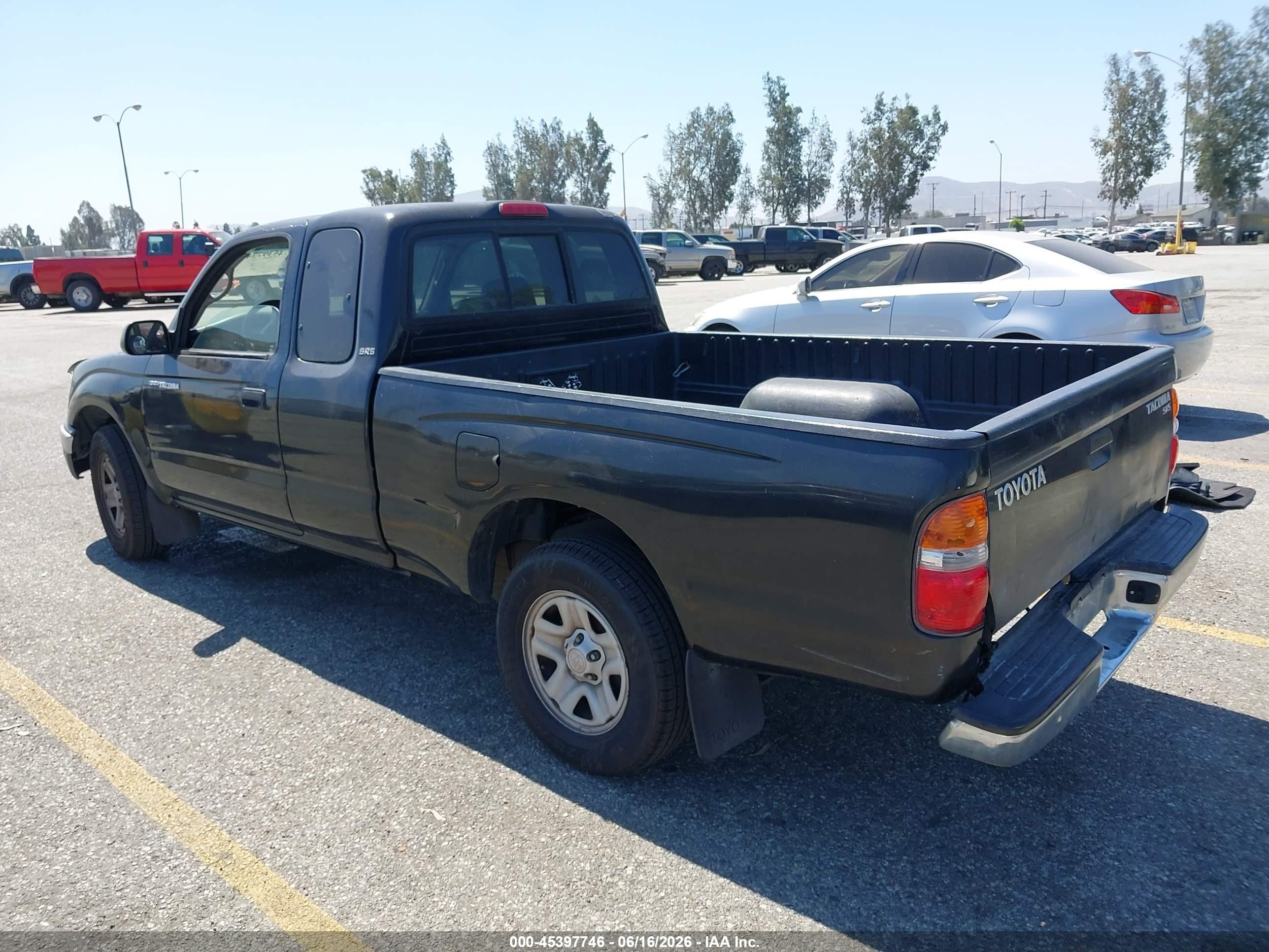 2004 Toyota Tacoma   Black vin: 5TEVL52N64Z337636