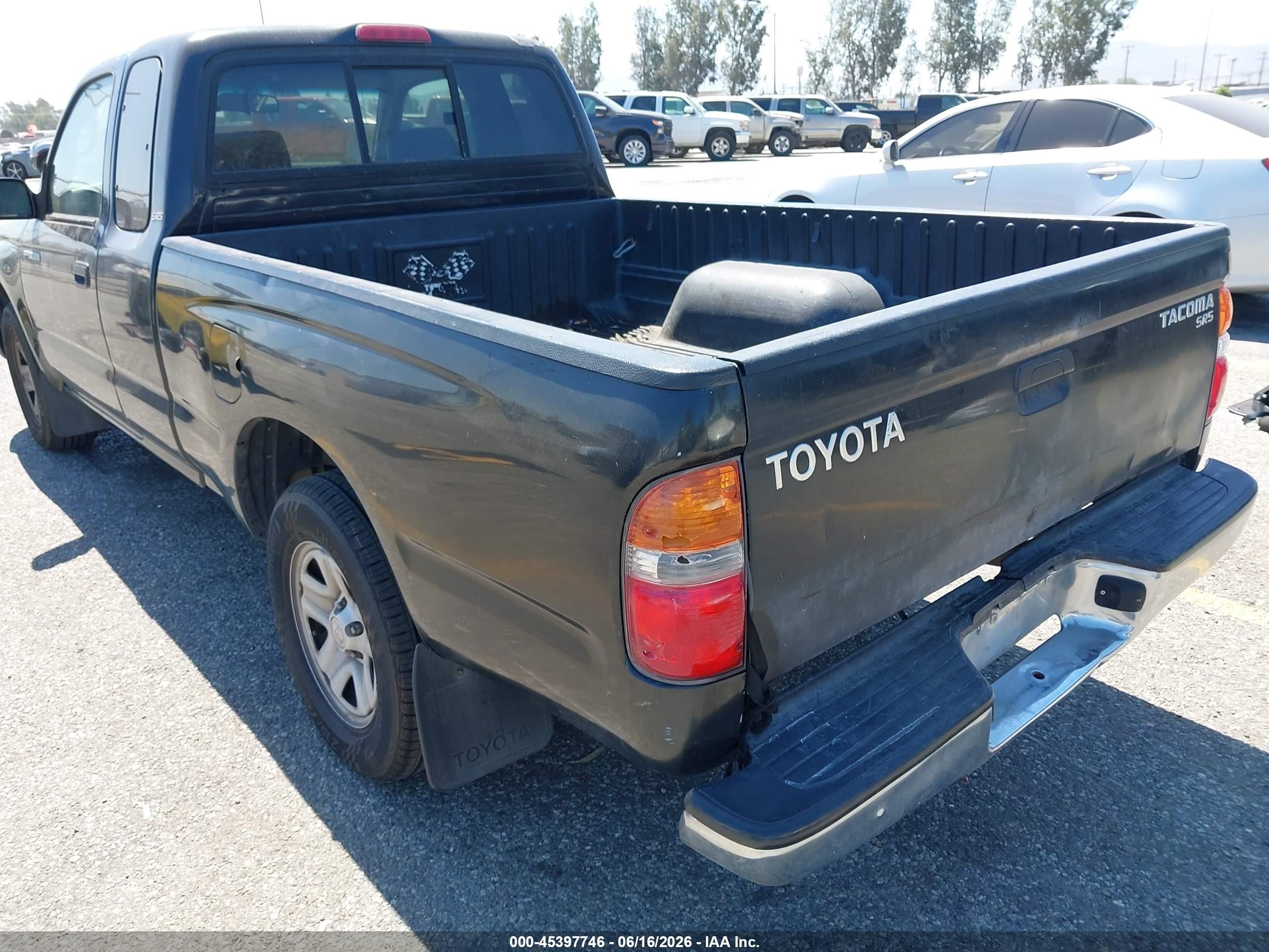 2004 Toyota Tacoma   Black vin: 5TEVL52N64Z337636