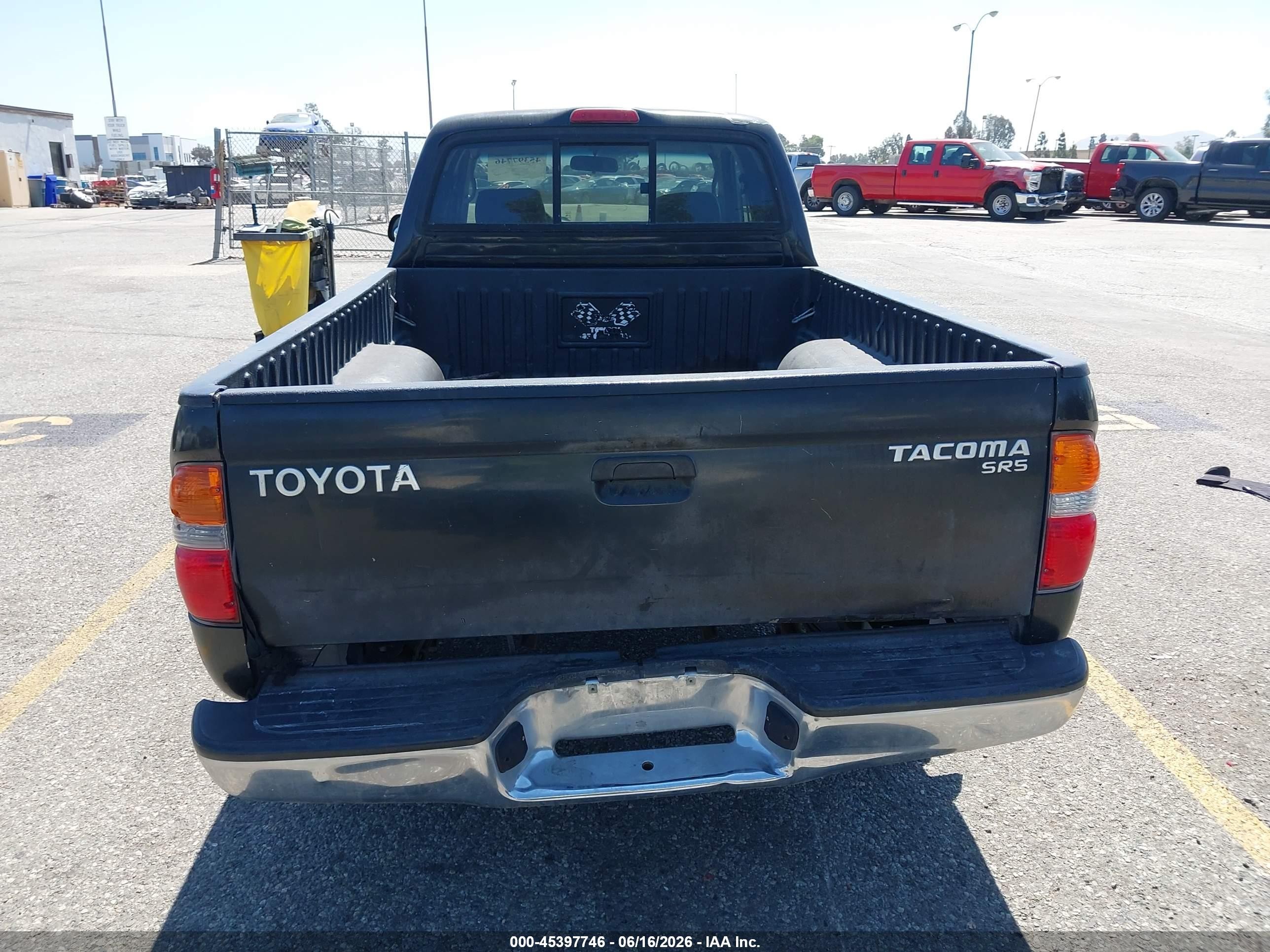 2004 Toyota Tacoma   Black vin: 5TEVL52N64Z337636
