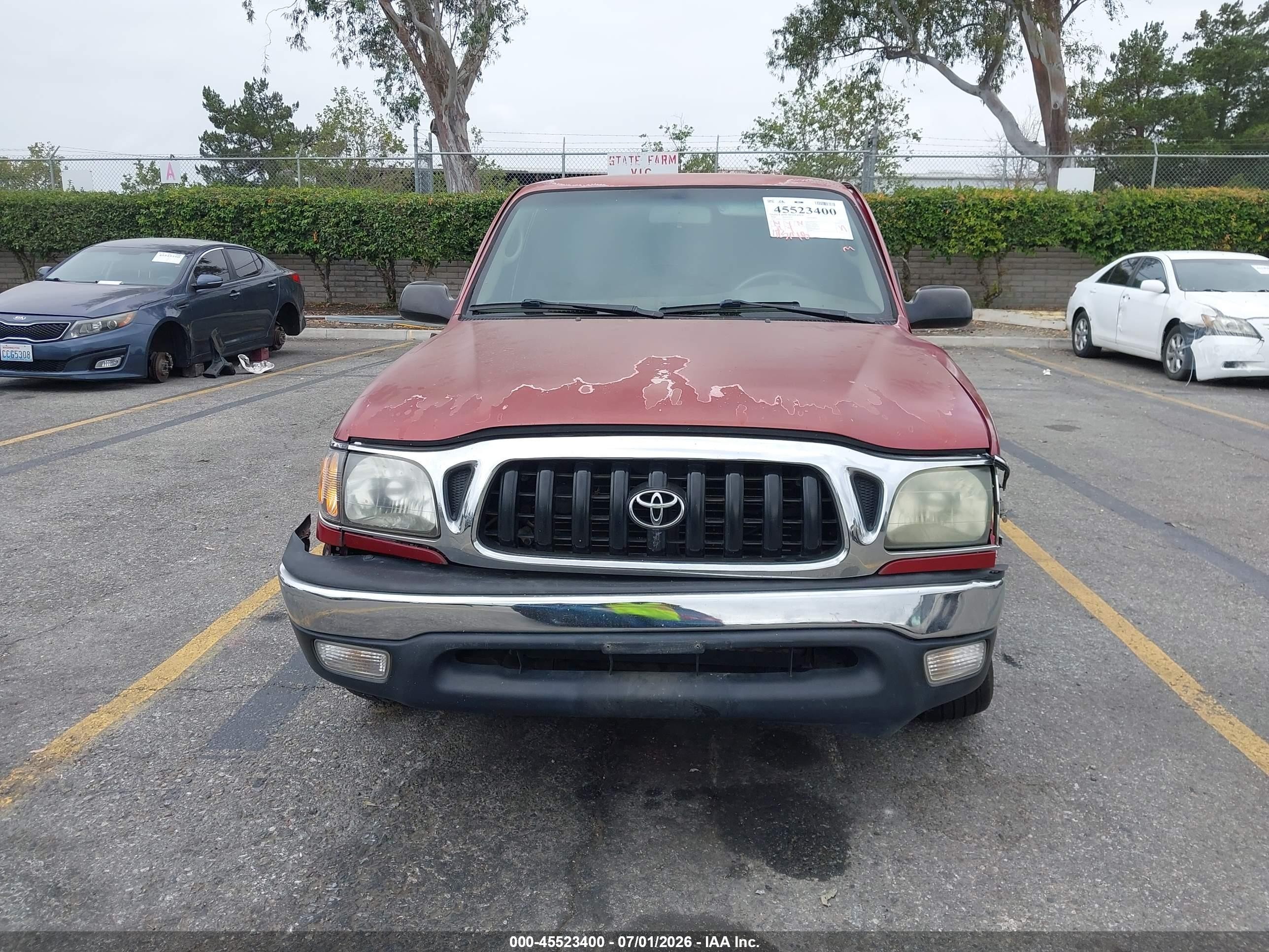 2004 Toyota Tacoma   Beige vin: 5TEVL52N64Z381958
