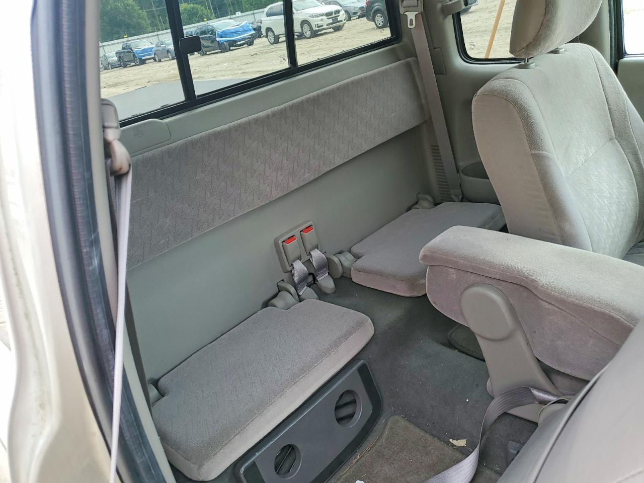 2004 Toyota Tacoma Base Silver vin: 5TEVL52N64Z435520