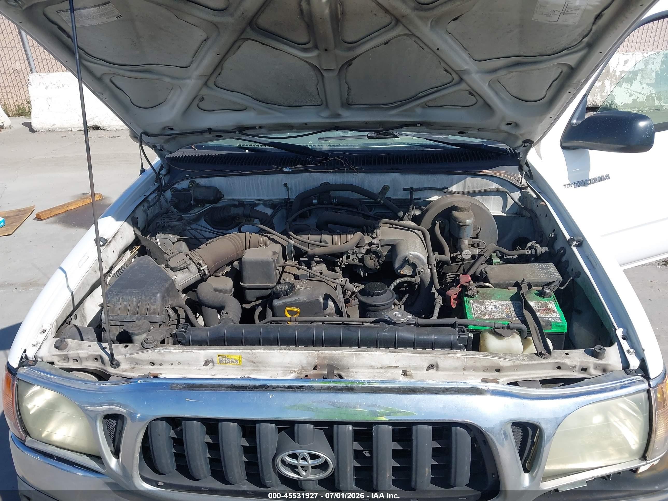 2004 Toyota Tacoma   White vin: 5TEVL52N64Z461390