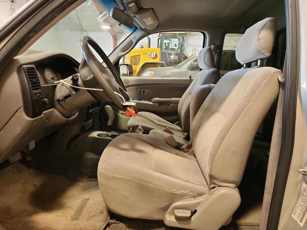 2001 Toyota Tacoma Xtracab Silver vin: 5TEVL52N71Z732260
