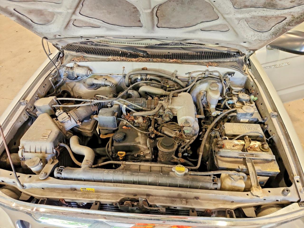 2001 Toyota Tacoma Xtracab Silver vin: 5TEVL52N71Z732260