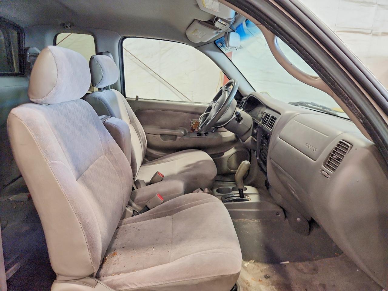 2001 Toyota Tacoma Xtracab Silver vin: 5TEVL52N71Z732260