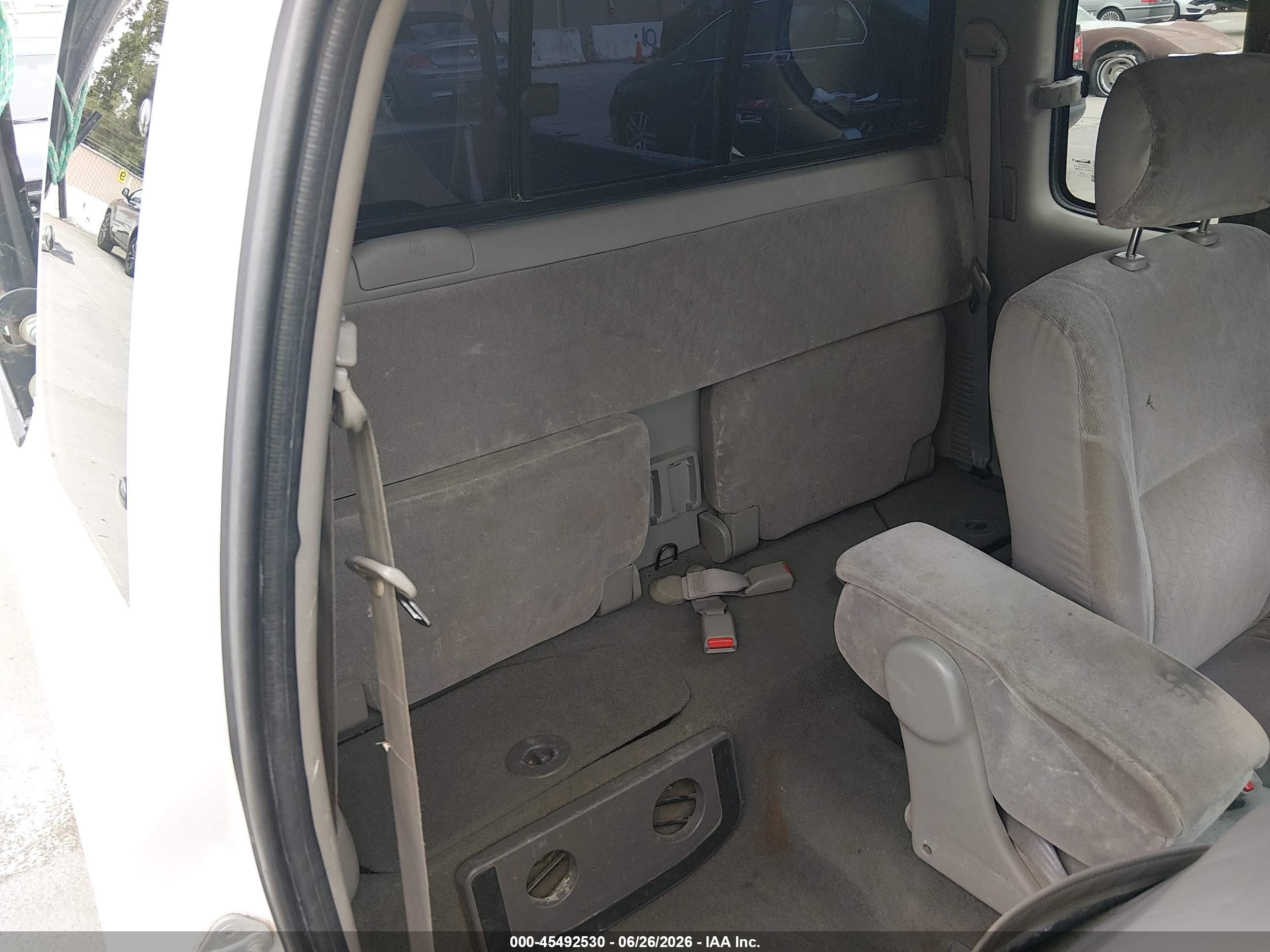 2002 Toyota Tacoma   Белый vin: 5TEVL52N72Z133957