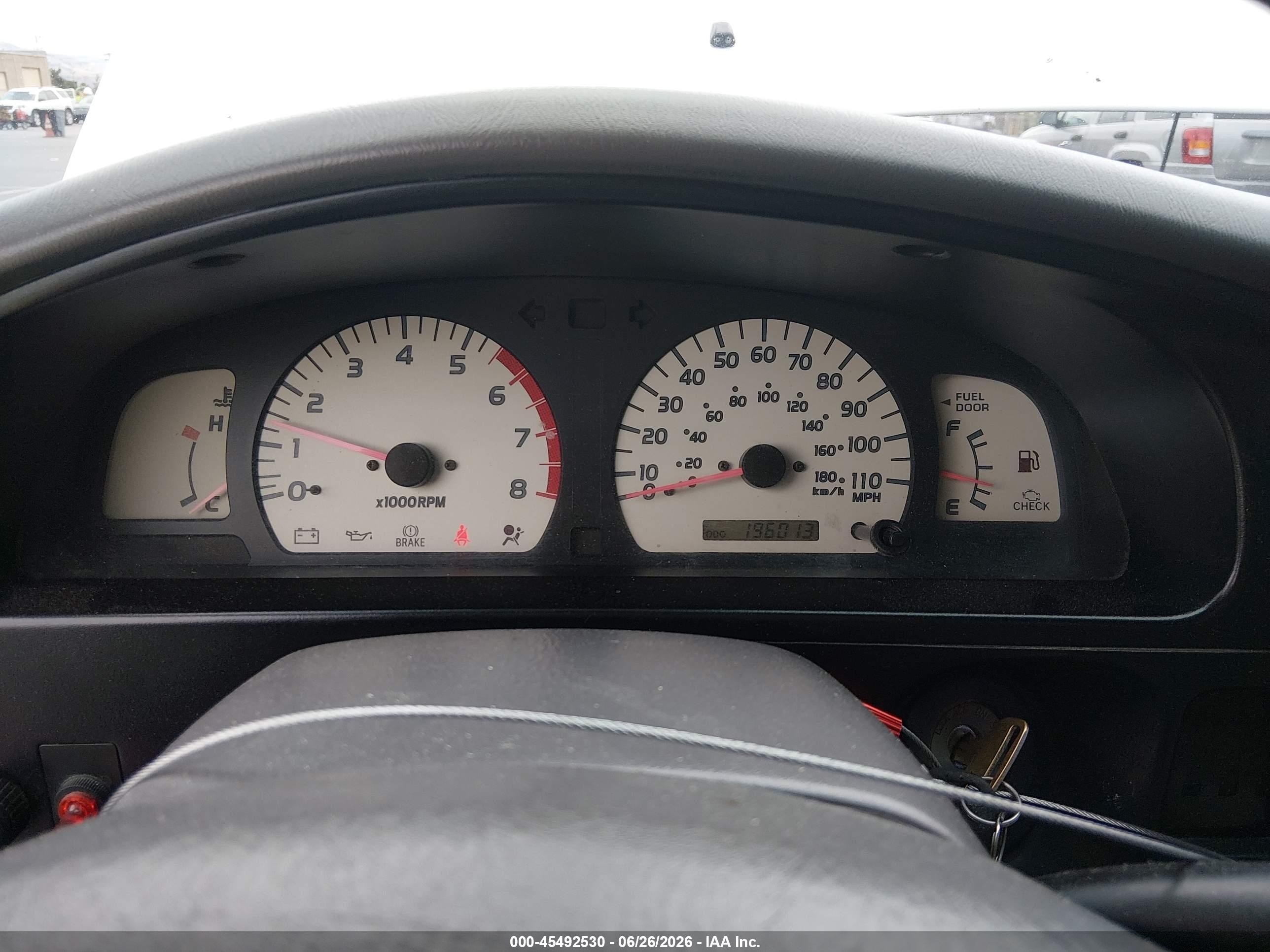 2002 Toyota Tacoma   Белый vin: 5TEVL52N72Z133957