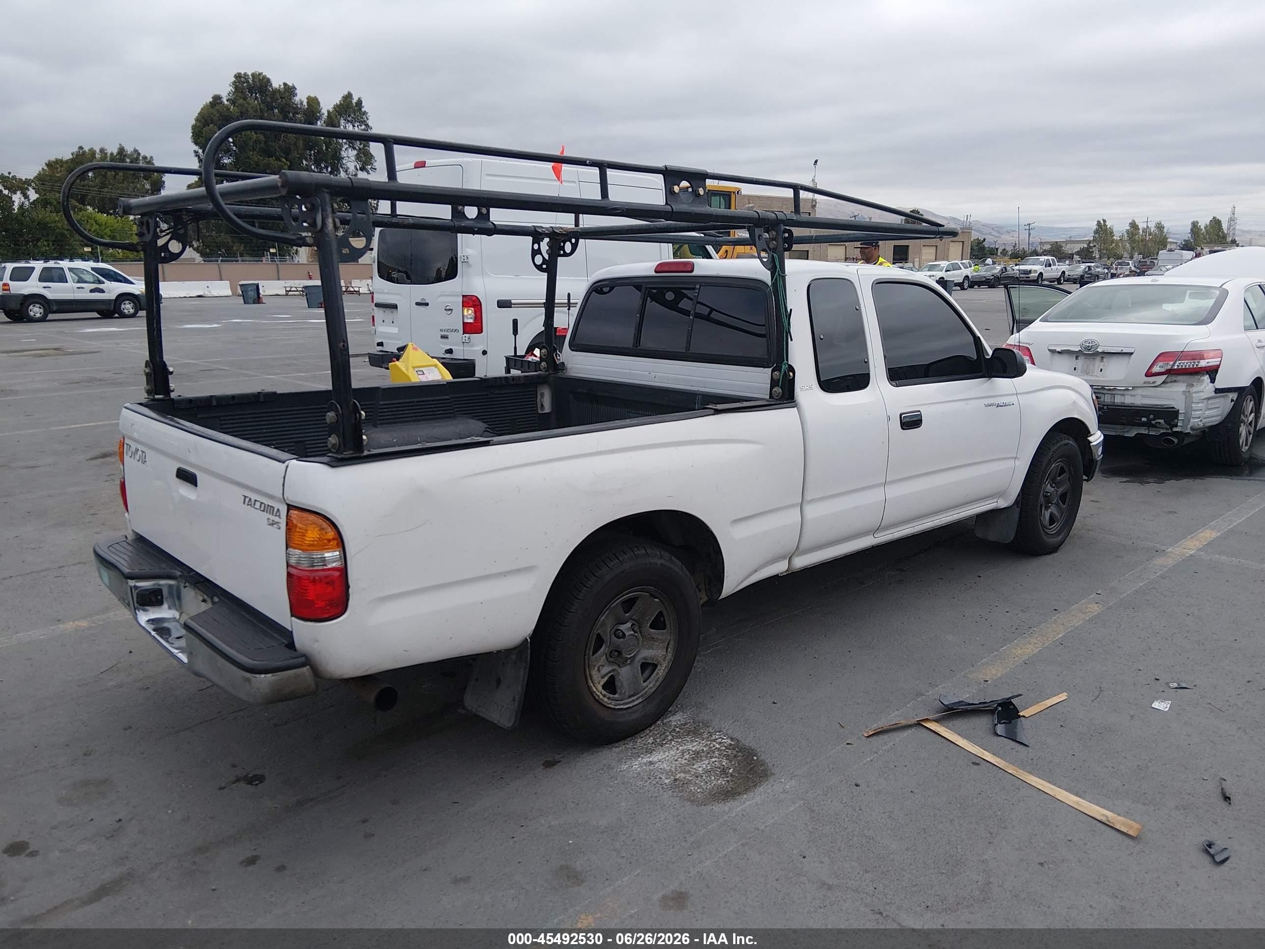 2002 Toyota Tacoma   Белый vin: 5TEVL52N72Z133957