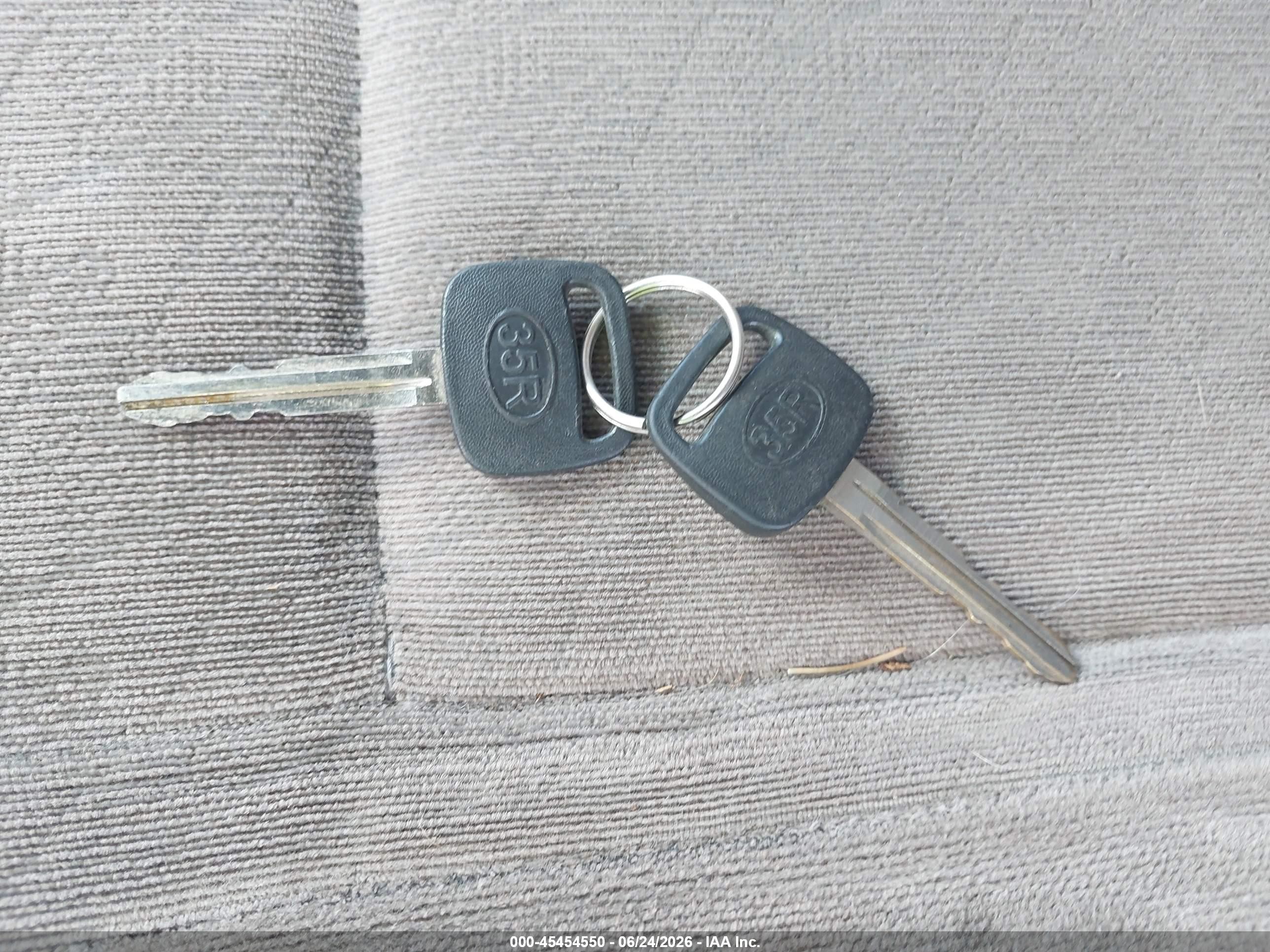 2003 Toyota Tacoma   Silver vin: 5TEVL52N73Z234434