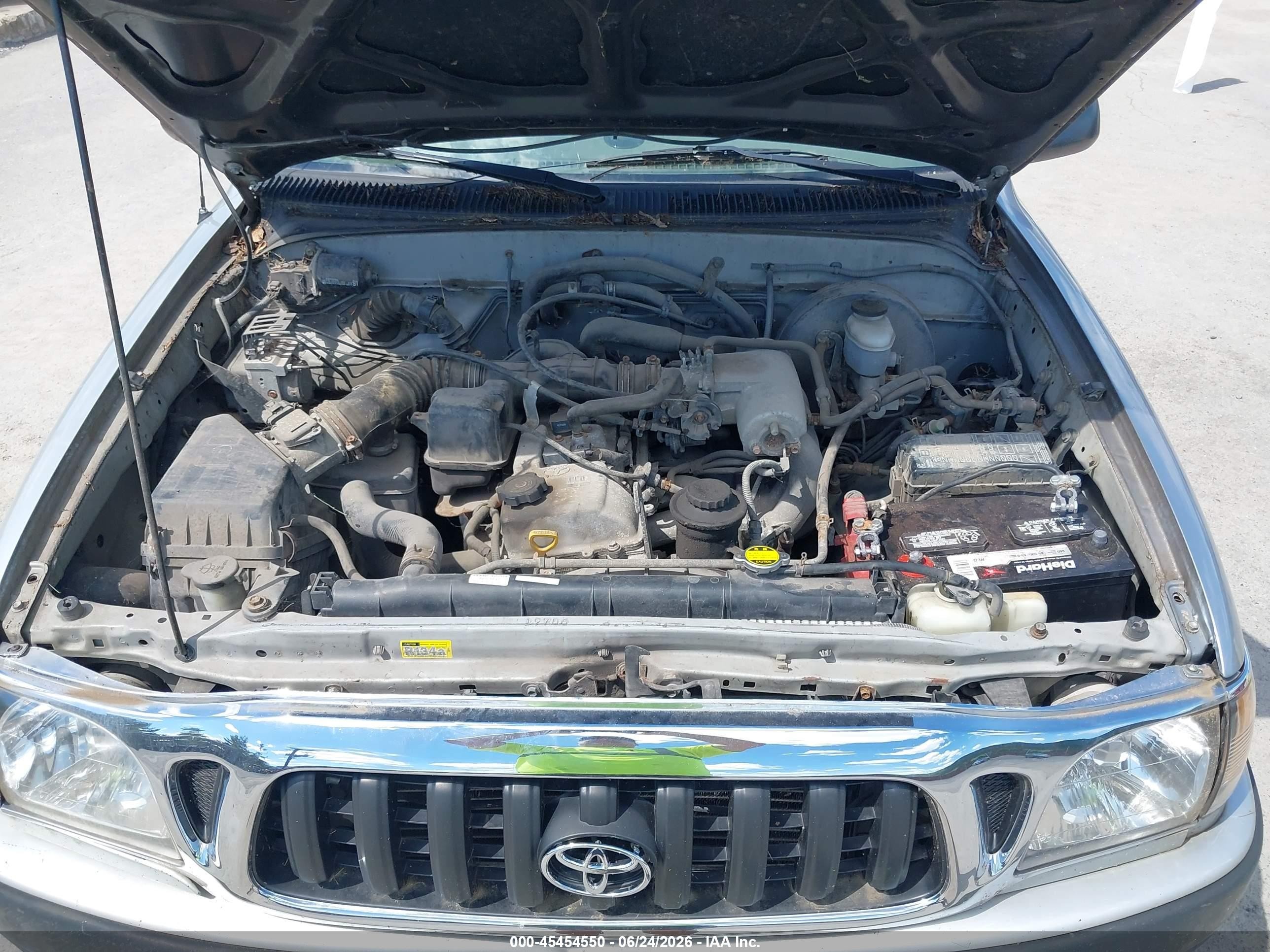 2003 Toyota Tacoma   Silver vin: 5TEVL52N73Z234434