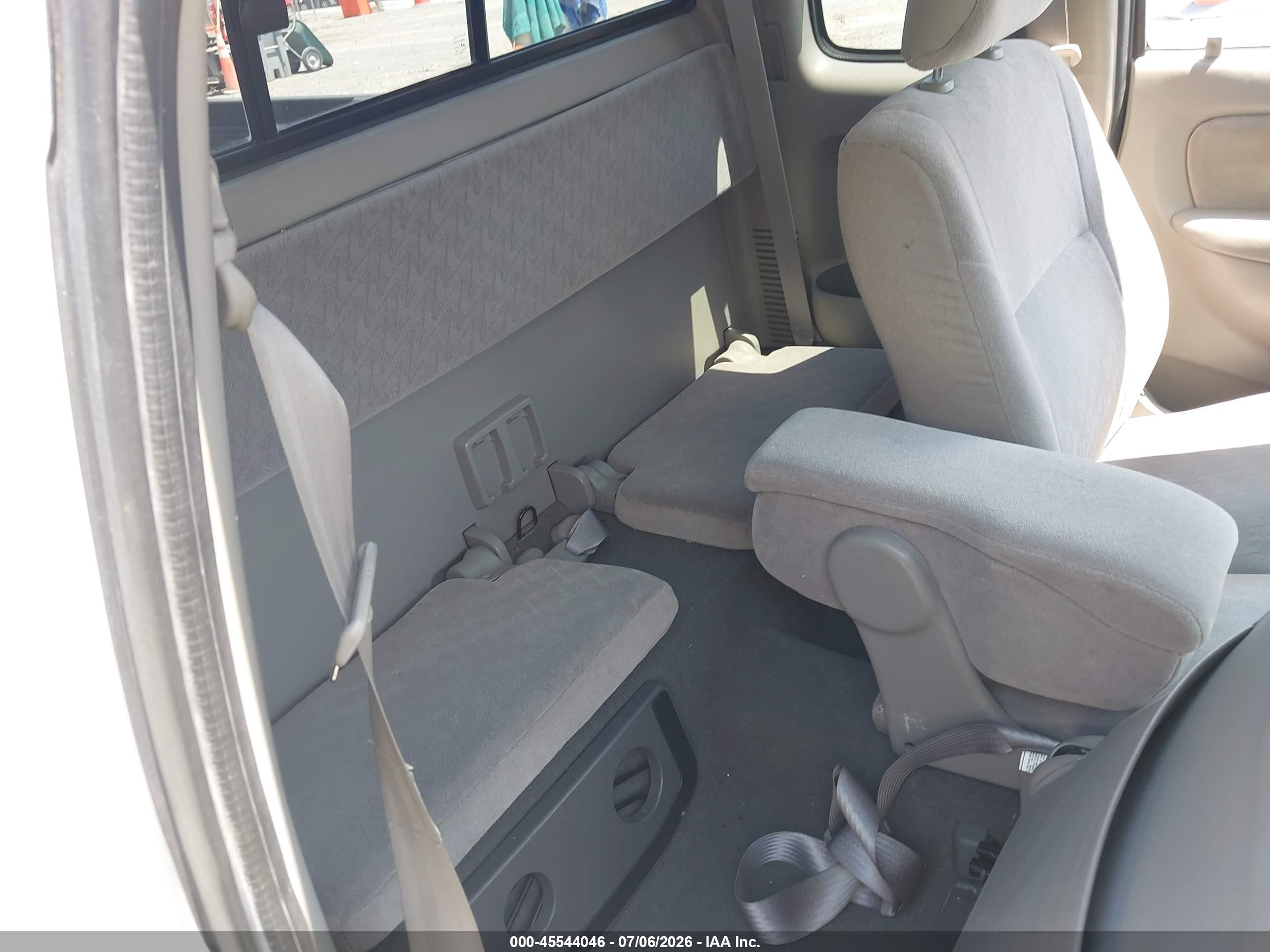 2003 Toyota Tacoma   White vin: 5TEVL52N73Z244946