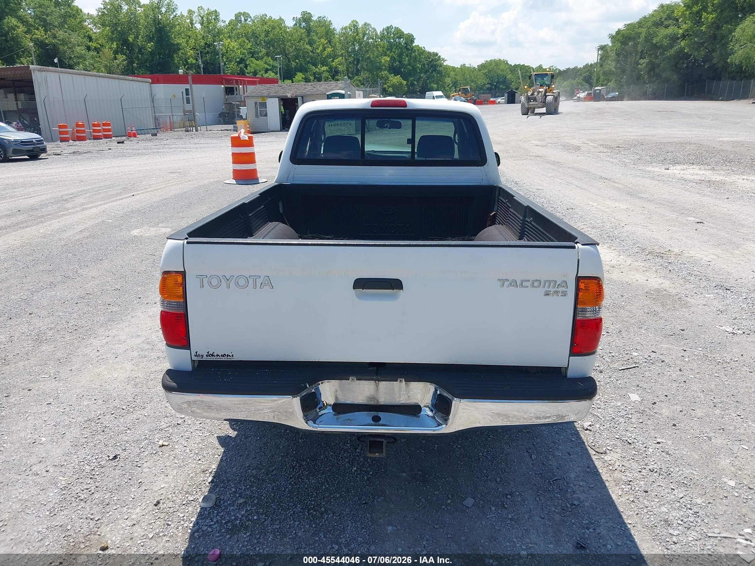 2003 Toyota Tacoma   White vin: 5TEVL52N73Z244946