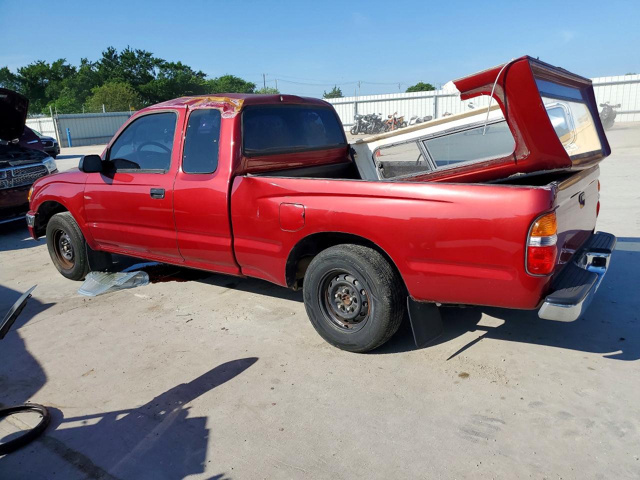 2004 Toyota Tacoma Xtracab Red vin: 5TEVL52N74Z431217