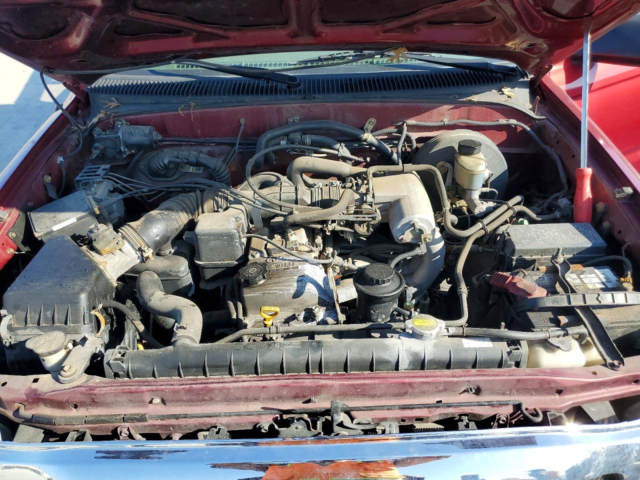 2004 Toyota Tacoma Xtracab Red vin: 5TEVL52N74Z431217