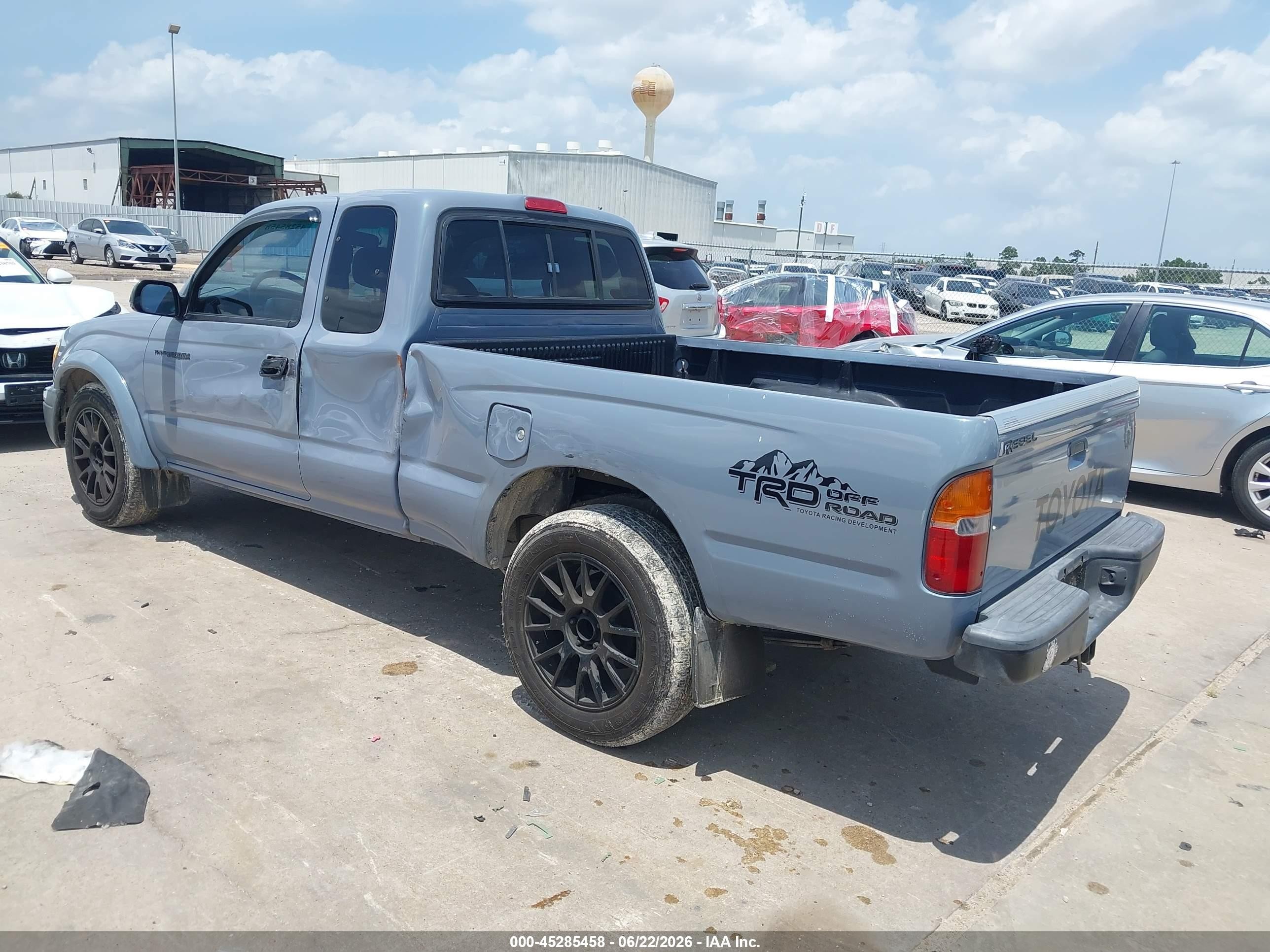 2000 Toyota Tacoma   Gray vin: 5TEVL52N7YZ696984