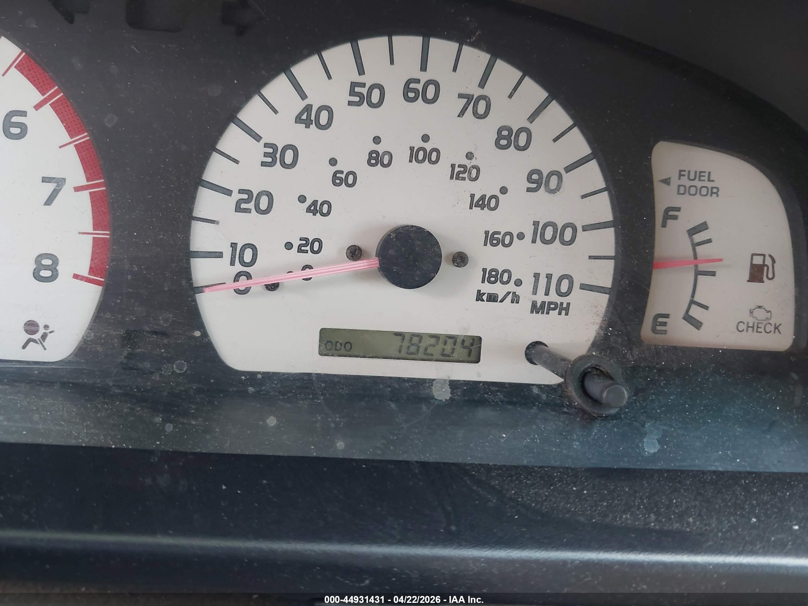 2001 Toyota Tacoma   Silver vin: 5TEVL52N81Z773643