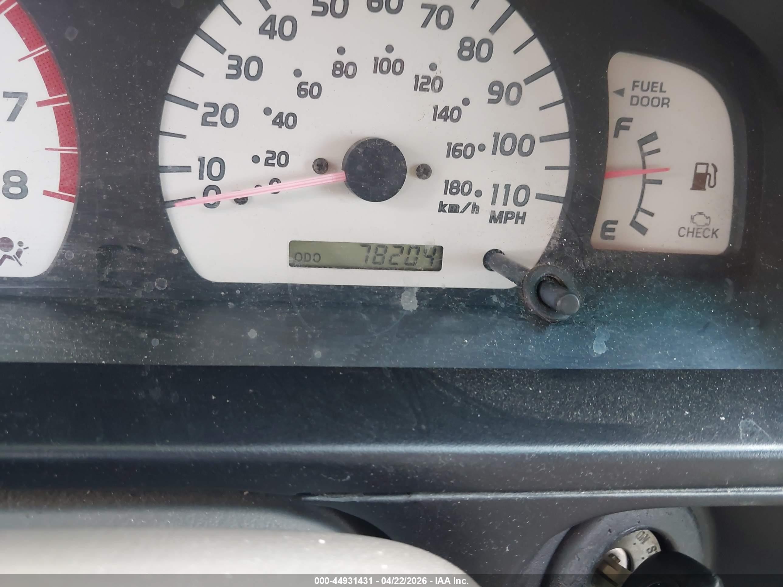 2001 Toyota Tacoma   Silver vin: 5TEVL52N81Z773643