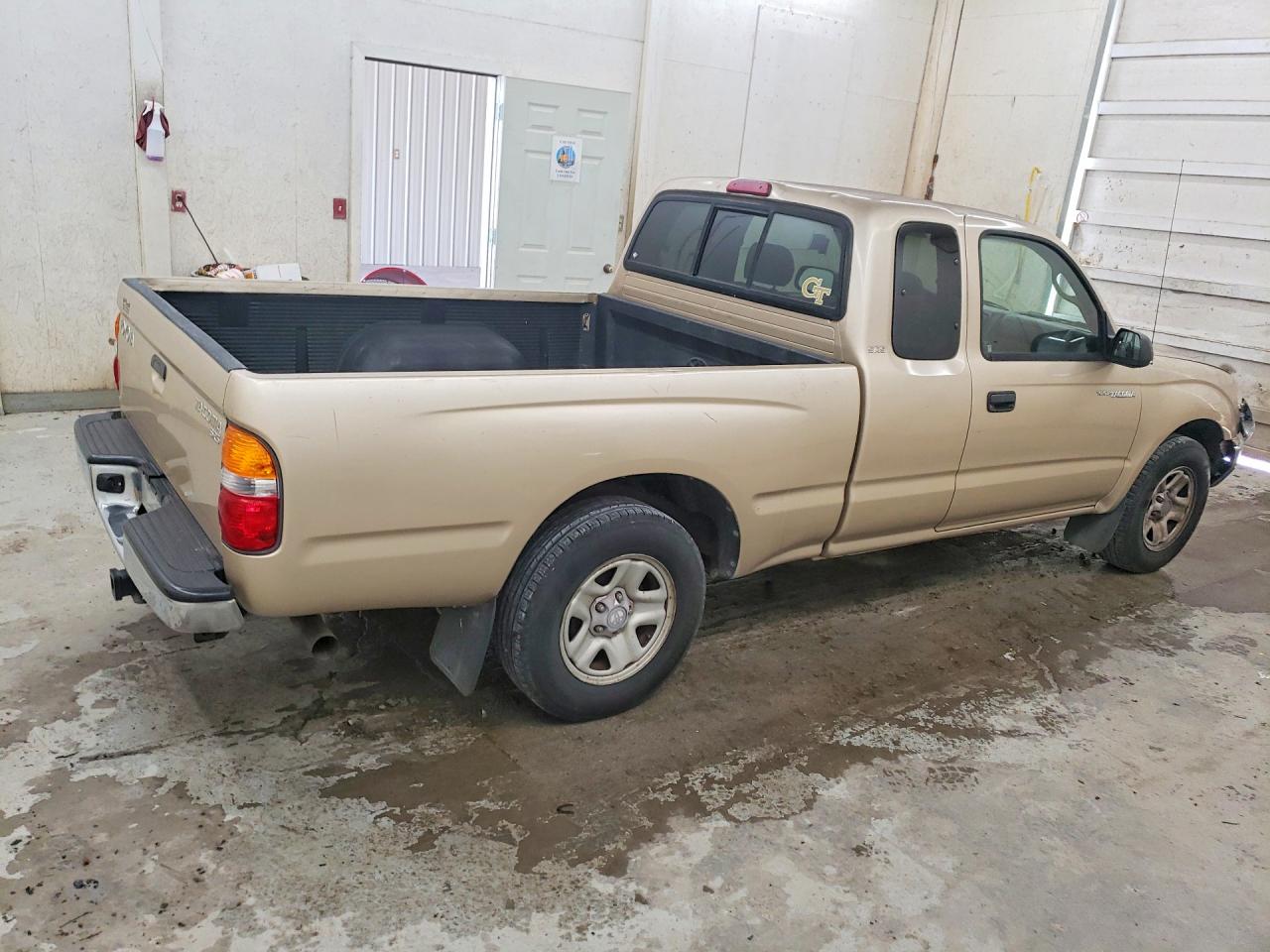 2003 Toyota Tacoma Xtracab Gold vin: 5TEVL52N83Z224544