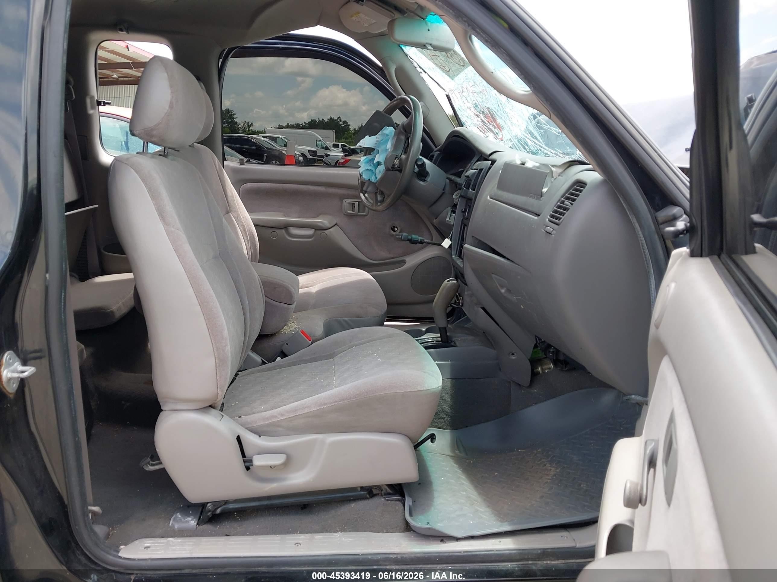 2003 Toyota Tacoma   Black vin: 5TEVL52N83Z231848