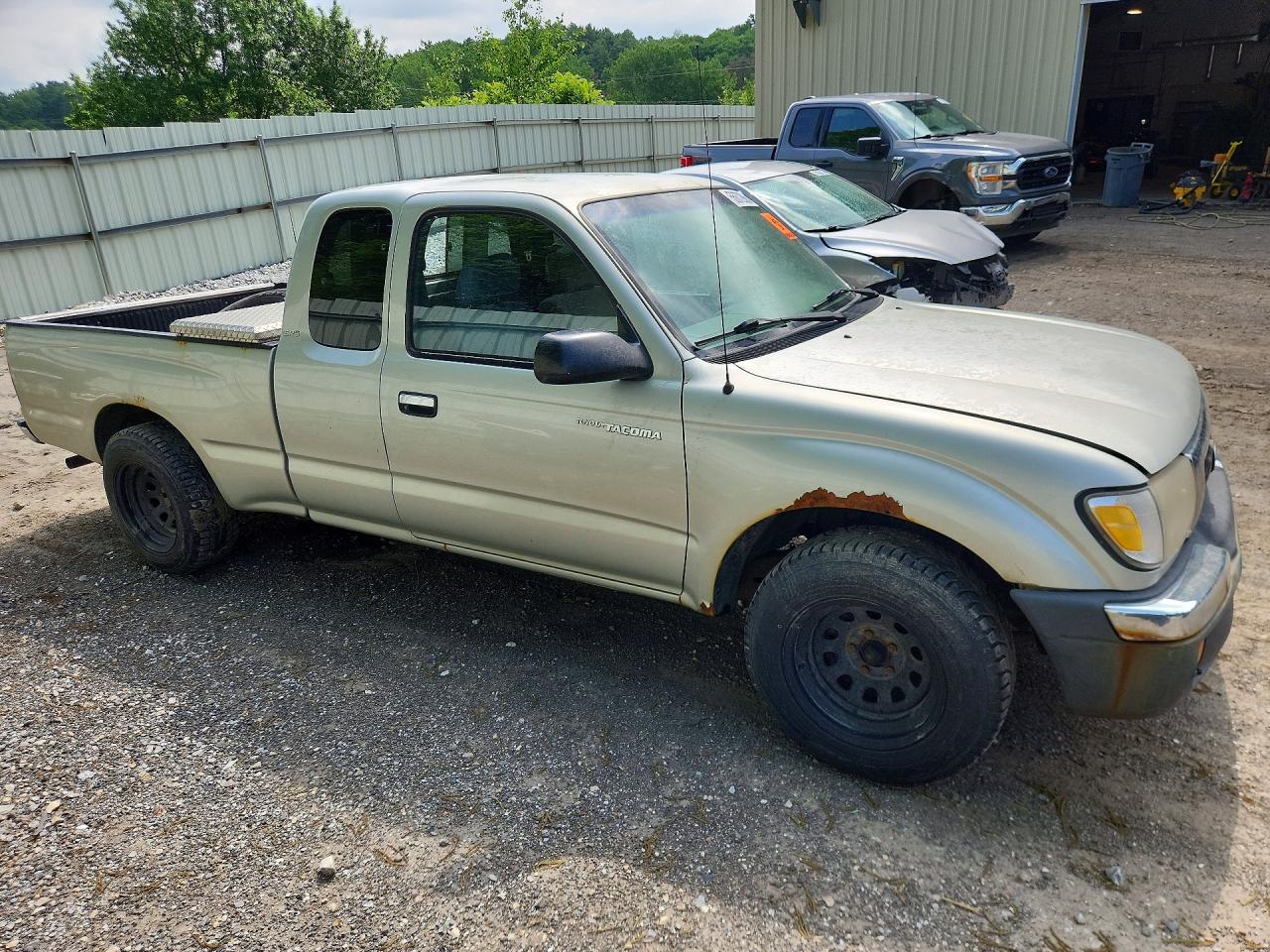 2000 Toyota Tacoma Xtracab Silver vin: 5TEVL52N8YZ704218