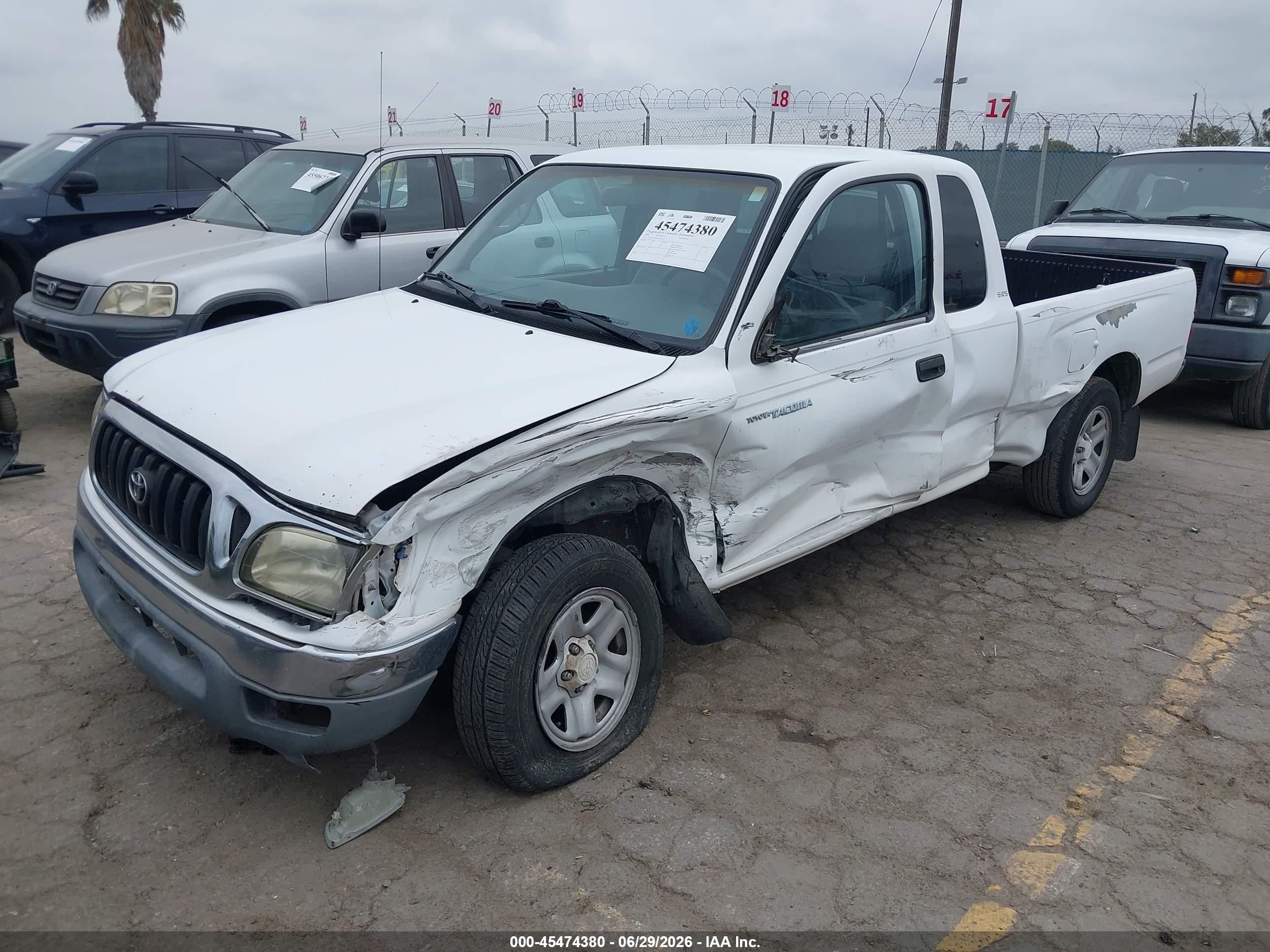 2002 Toyota Tacoma   White vin: 5TEVL52N92Z017272