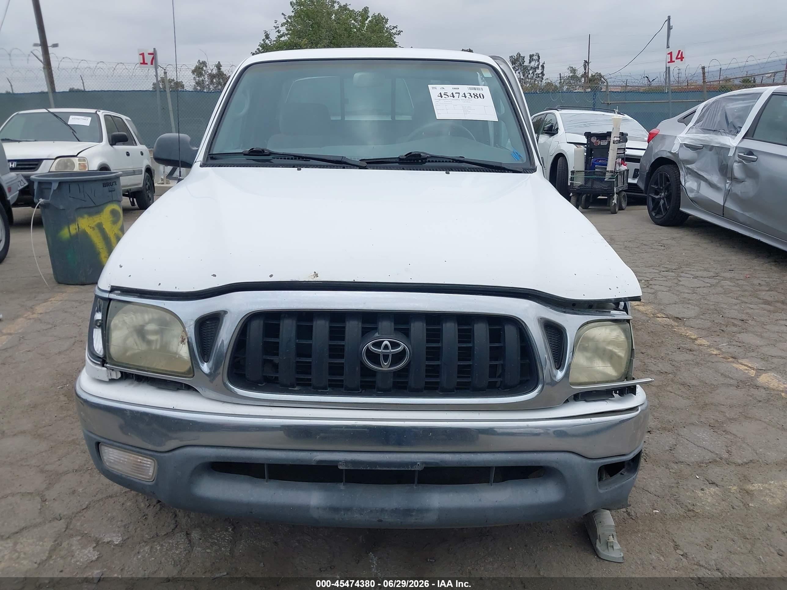 2002 Toyota Tacoma   White vin: 5TEVL52N92Z017272