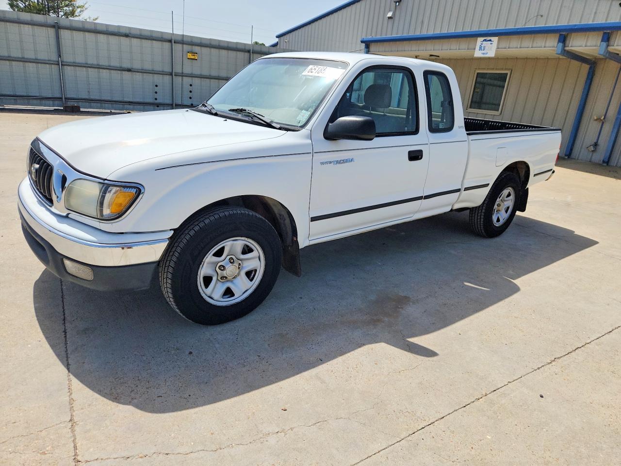 2001 Toyota Tacoma Base White vin: 5TEVL52NX1Z805105