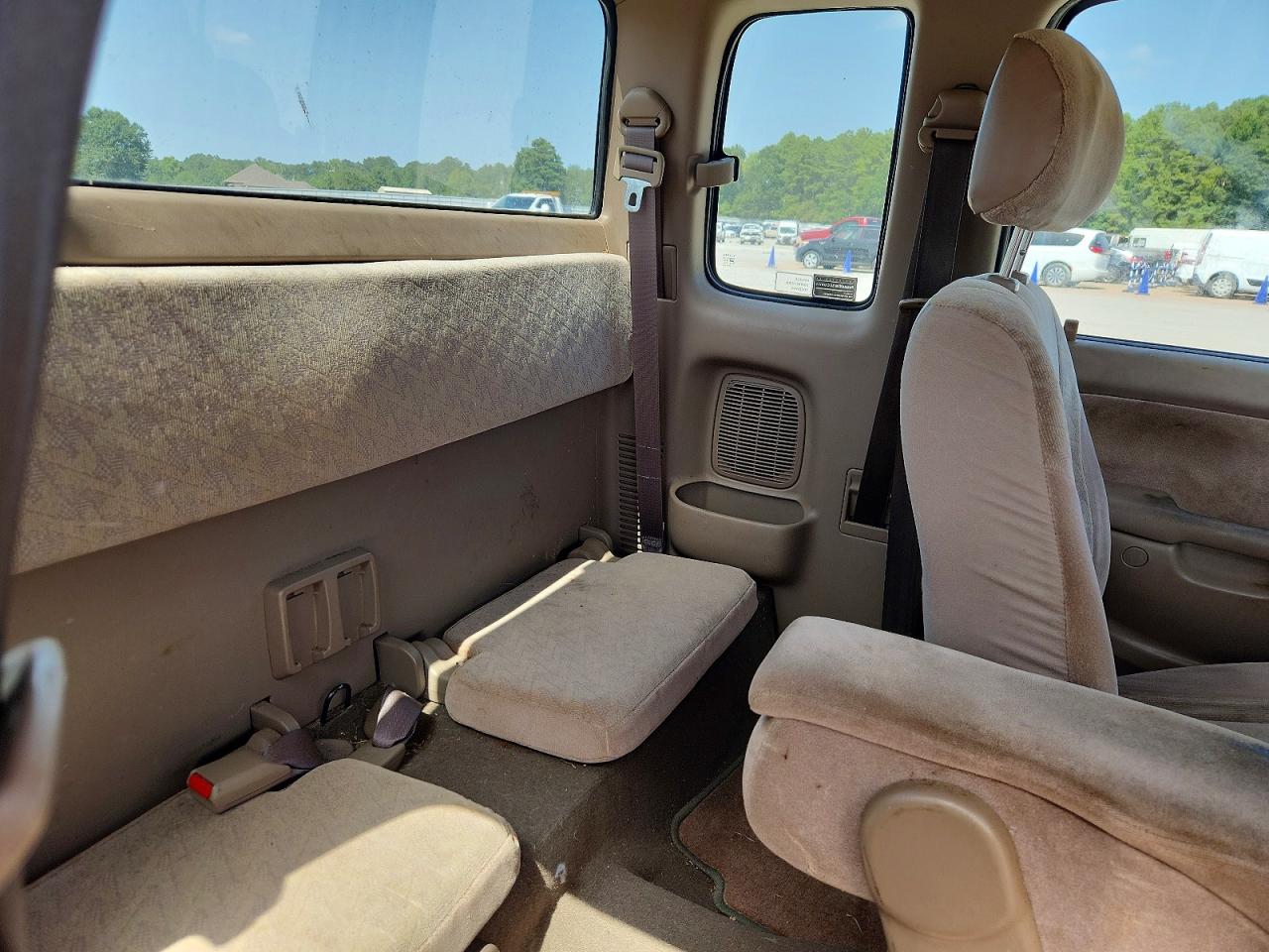 2001 Toyota Tacoma Base Белый vin: 5TEVL52NX1Z805105