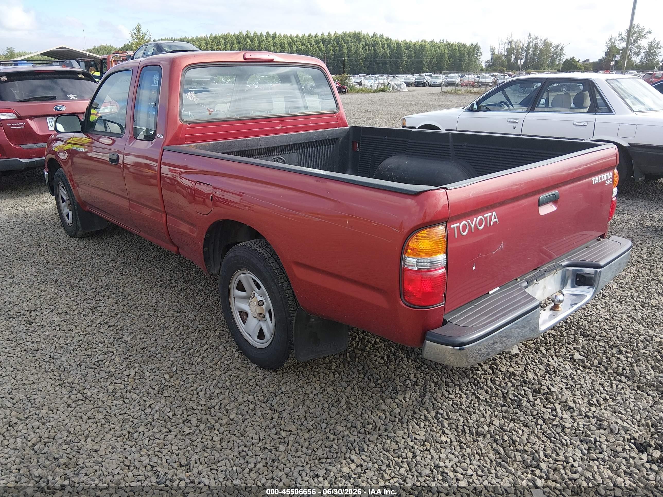 2001 Toyota Tacoma   Red vin: 5TEVL52NX1Z837326