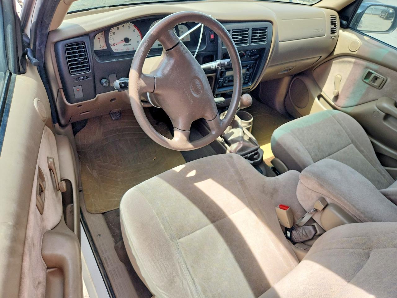 2003 Toyota Tacoma Base White vin: 5TEVL52NX3Z300412