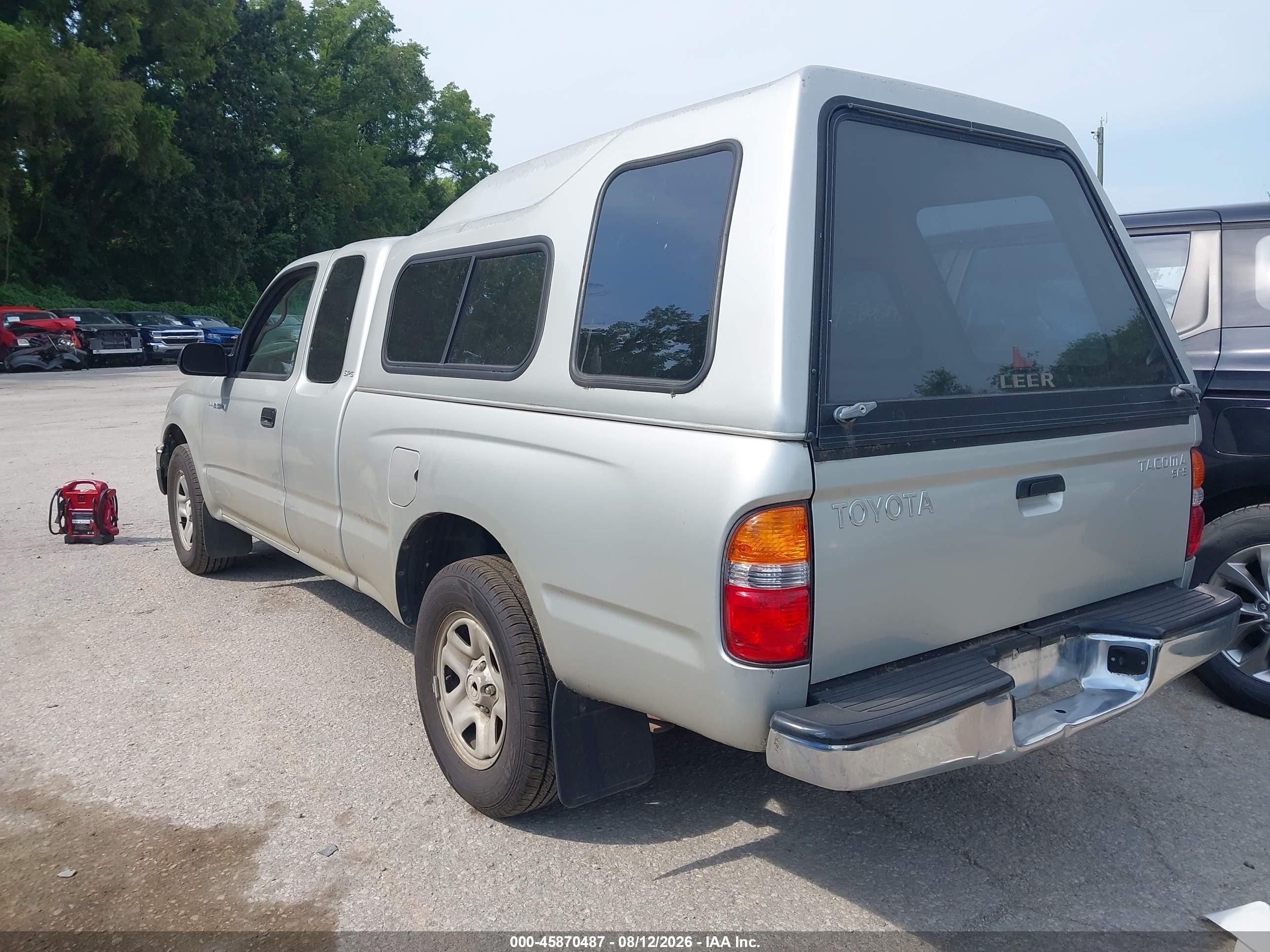 2004 Toyota Tacoma   Серебряный vin: 5TEVL52NX4Z367304
