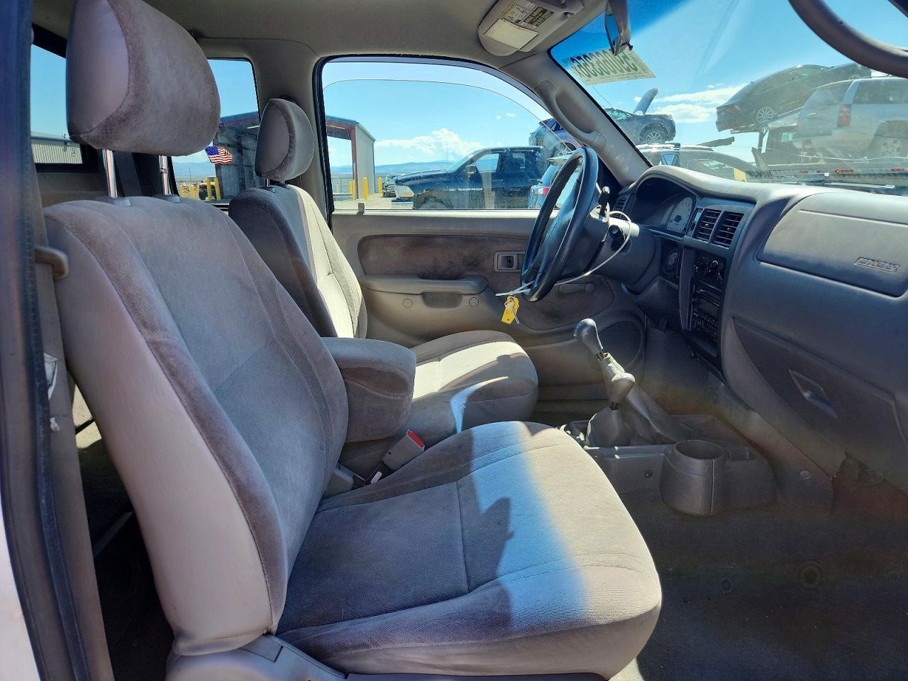 2004 Toyota Tacoma Xtracab White vin: 5TEWM72N14Z306906