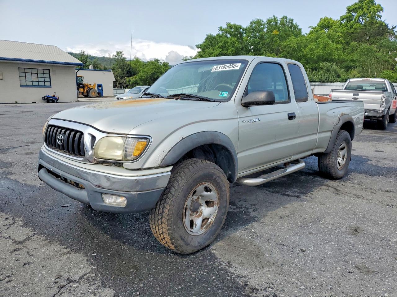2001 Toyota Tacoma Base Silver vin: 5TEWM72N21Z823661