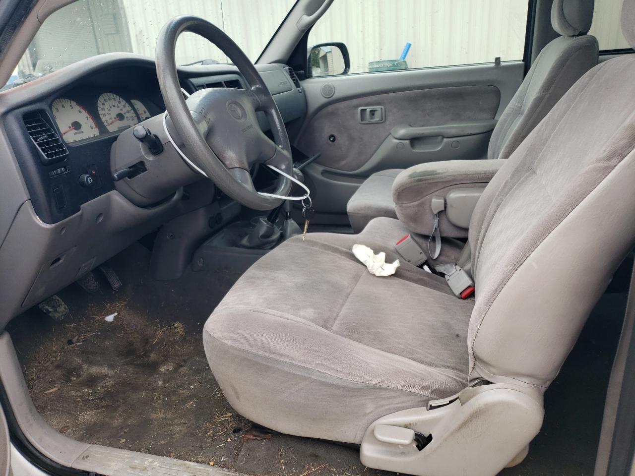 2004 Toyota Tacoma Xtracab Silver vin: 5TEWM72N24Z397555