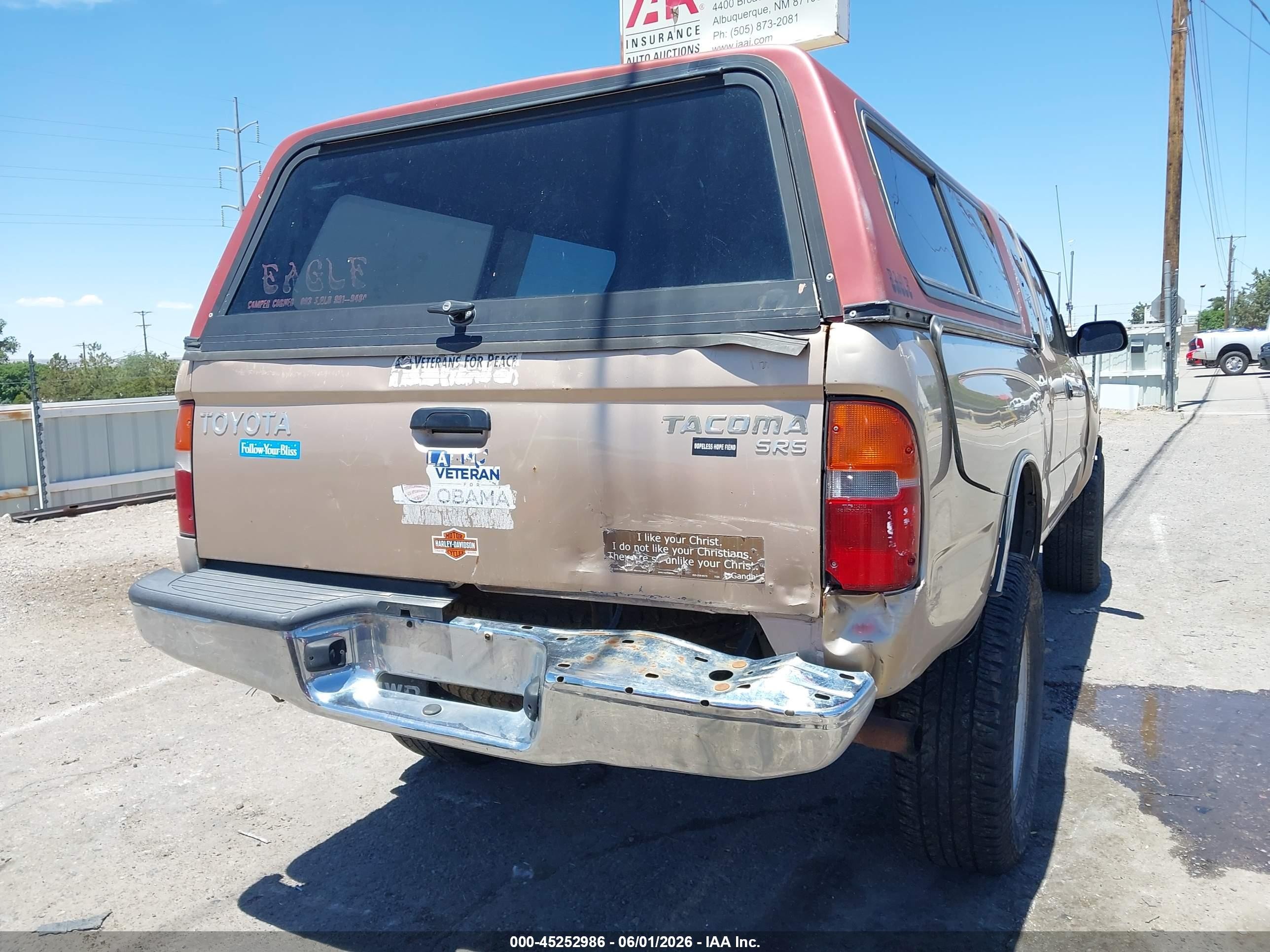 2000 Toyota Tacoma   Gold vin: 5TEWM72N2YZ692029