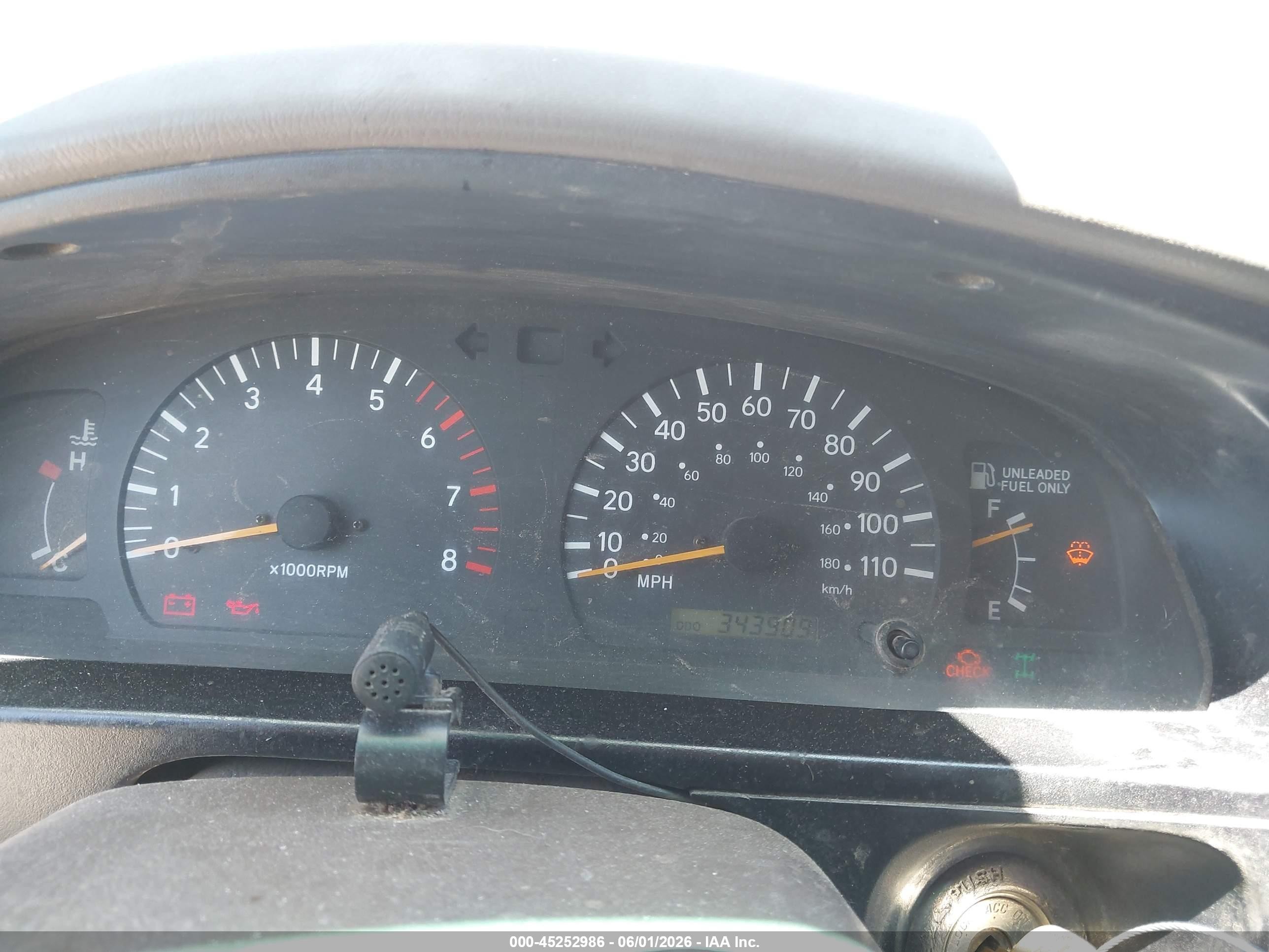 2000 Toyota Tacoma   Gold vin: 5TEWM72N2YZ692029