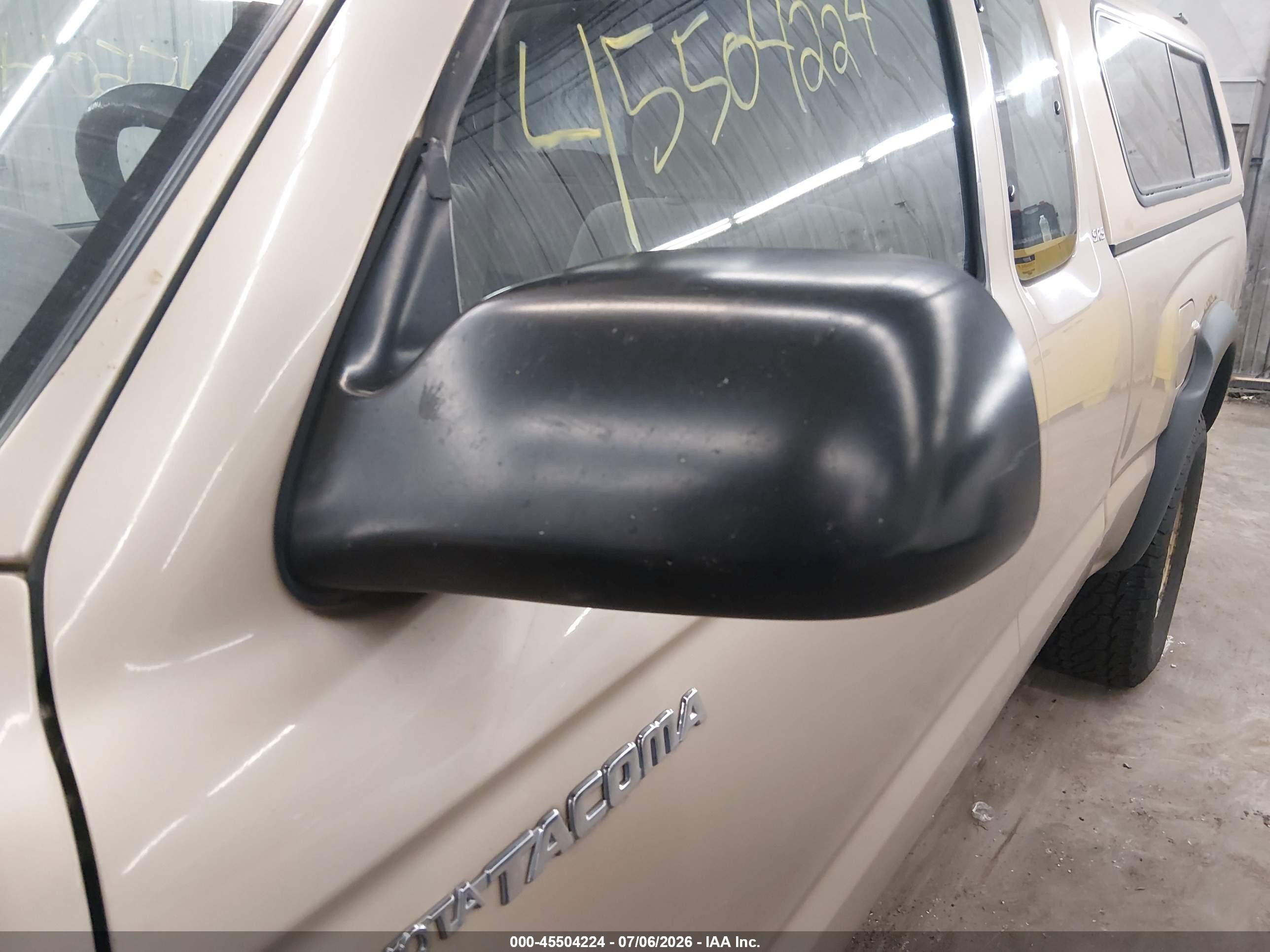 2001 Toyota Tacoma   Gold vin: 5TEWM72N31Z764409