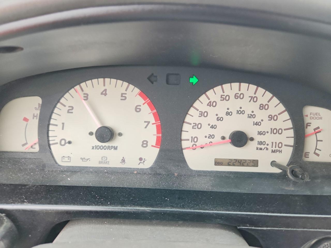 2001 Toyota Tacoma Base Tan vin: 5TEWM72N31Z814967